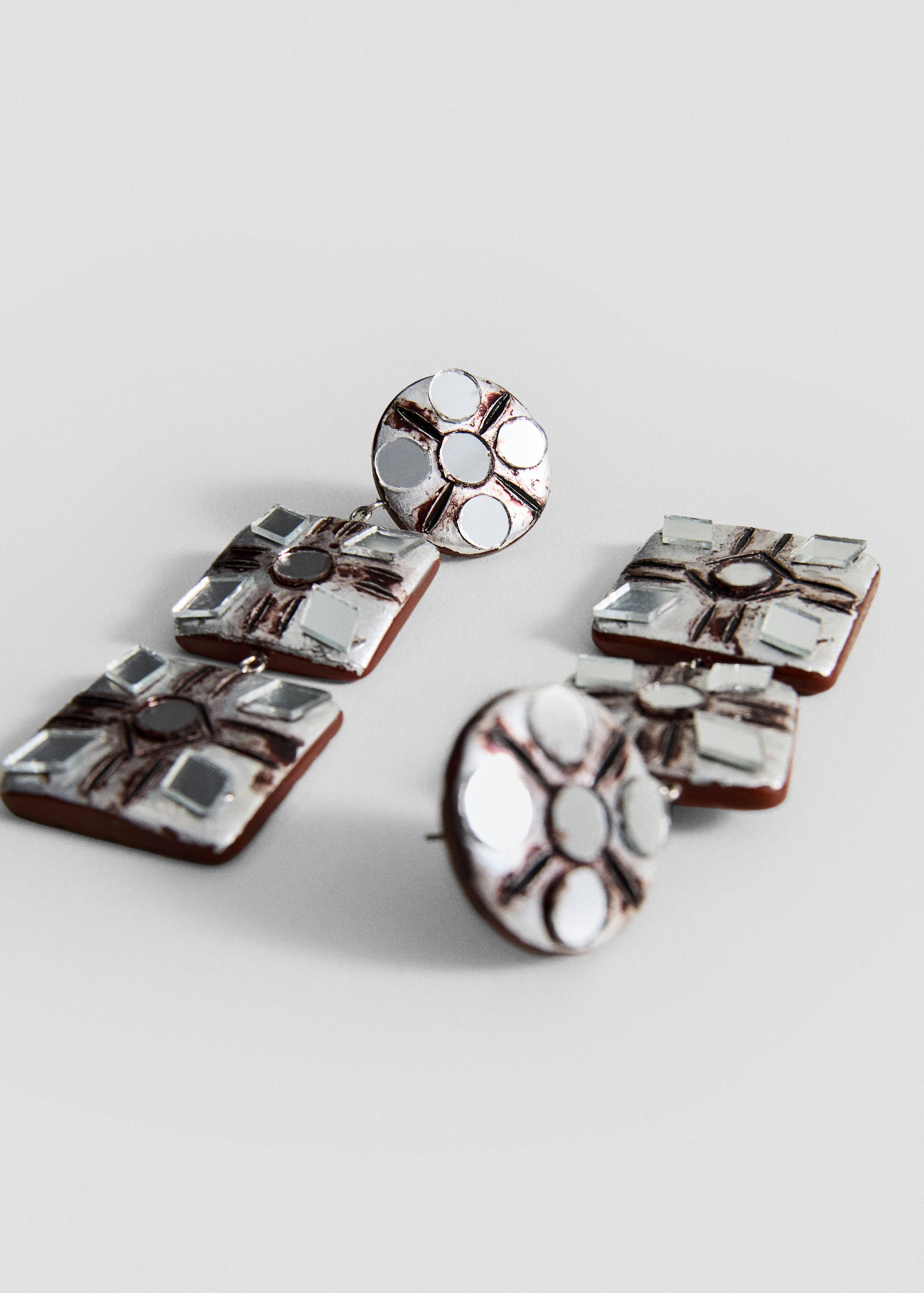 Серьги с подвесками из смолы - Деталь изделия 1