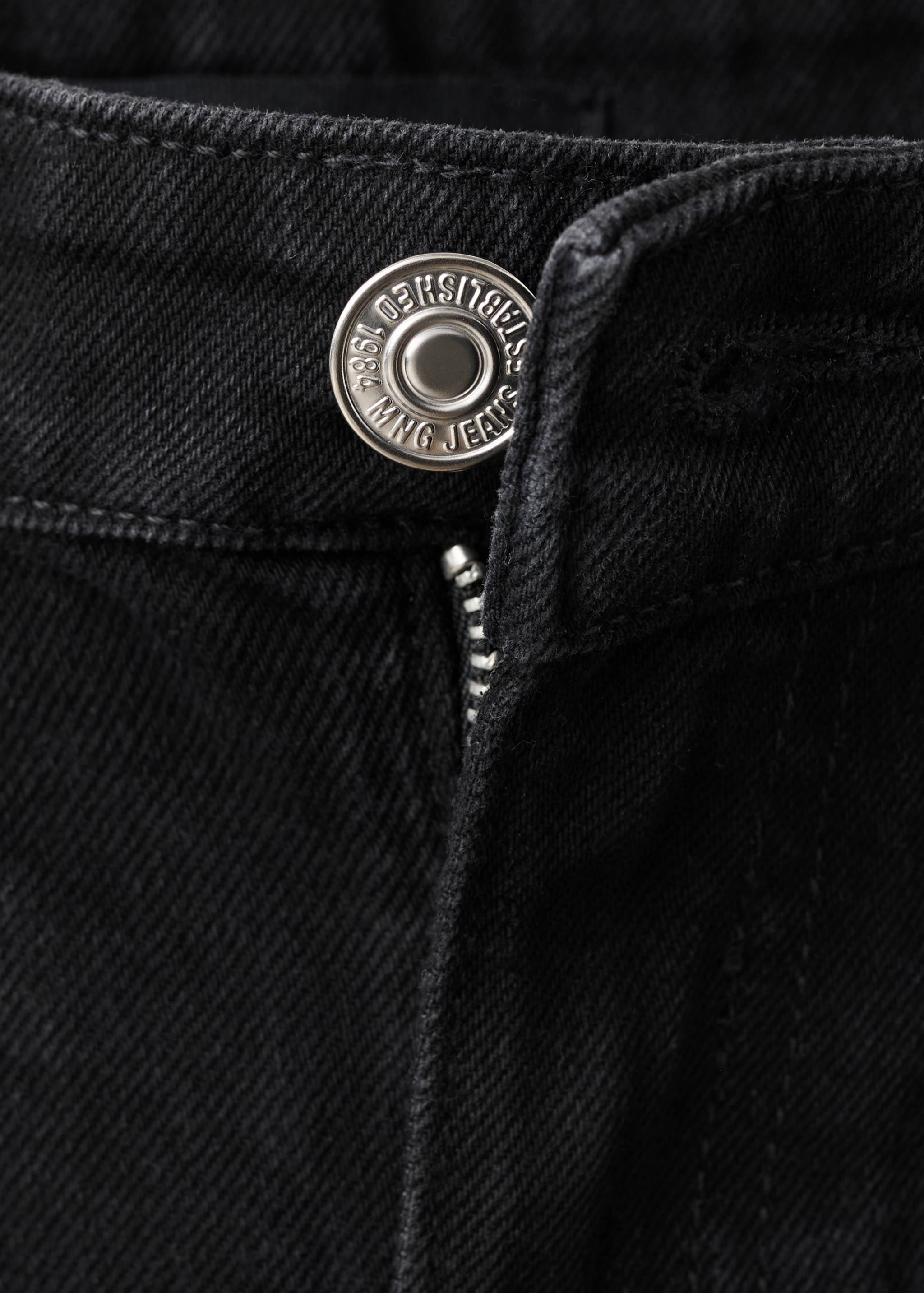 Straight-fit denim shorts - Details of the article 8