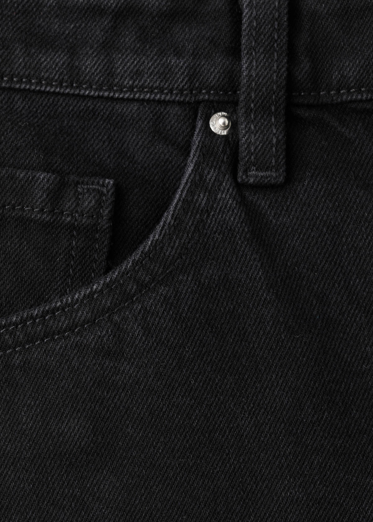 Straight-fit denim shorts — Black denim