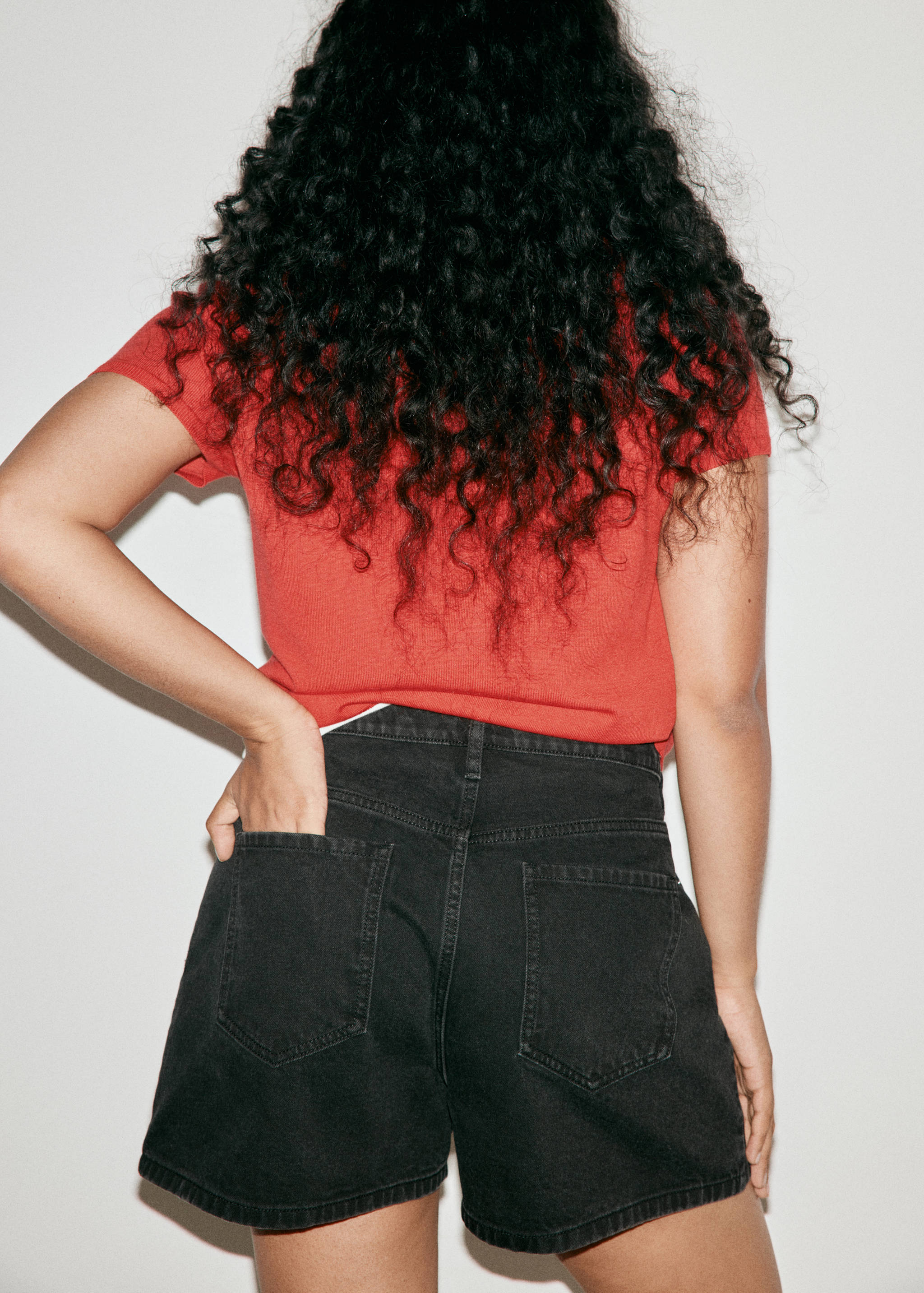 Straight-fit denim shorts - Details of the article 4