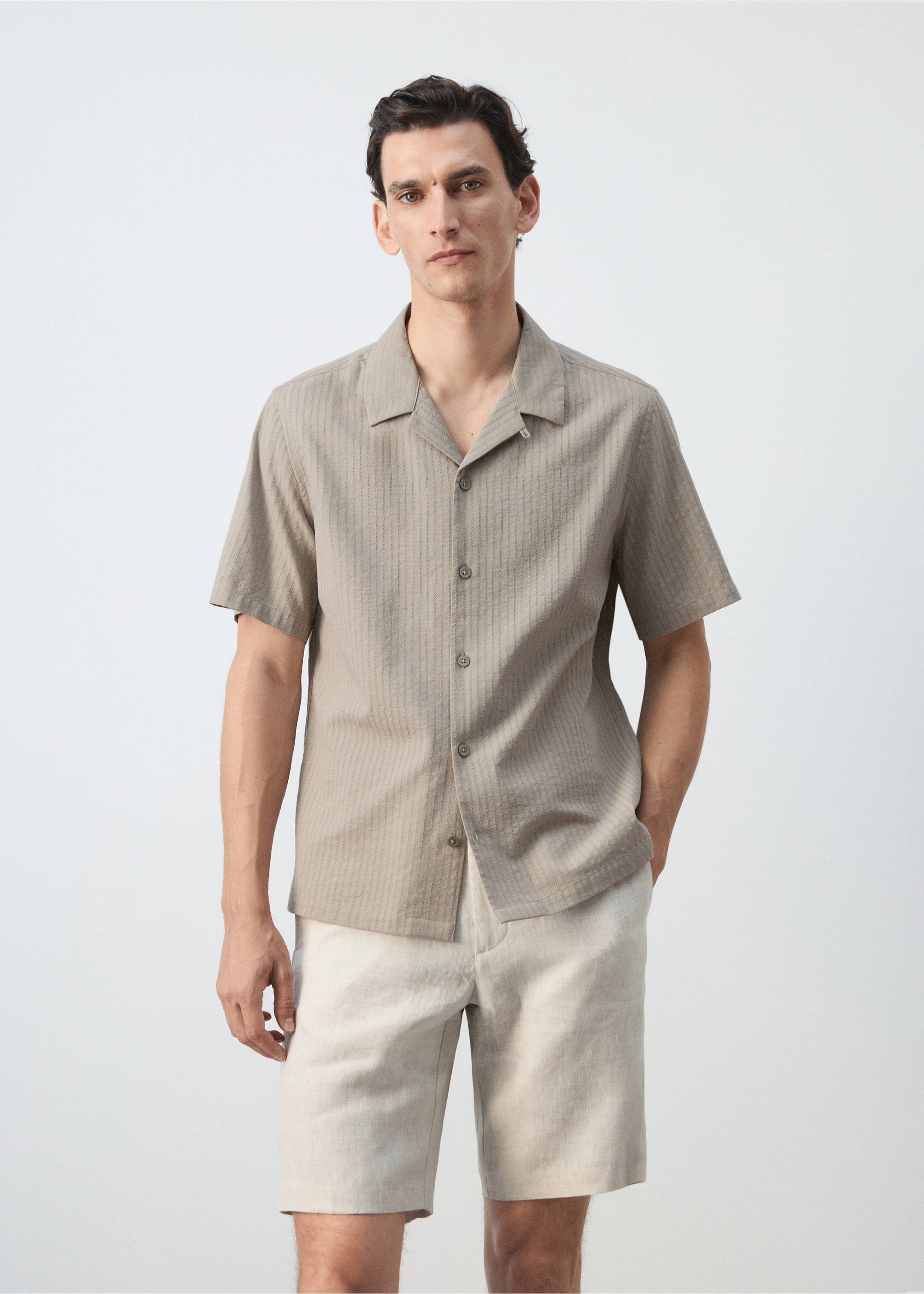 Chemise 100 % coton regular-fit - Plan moyen, Beige. Ref: 37091346-00.