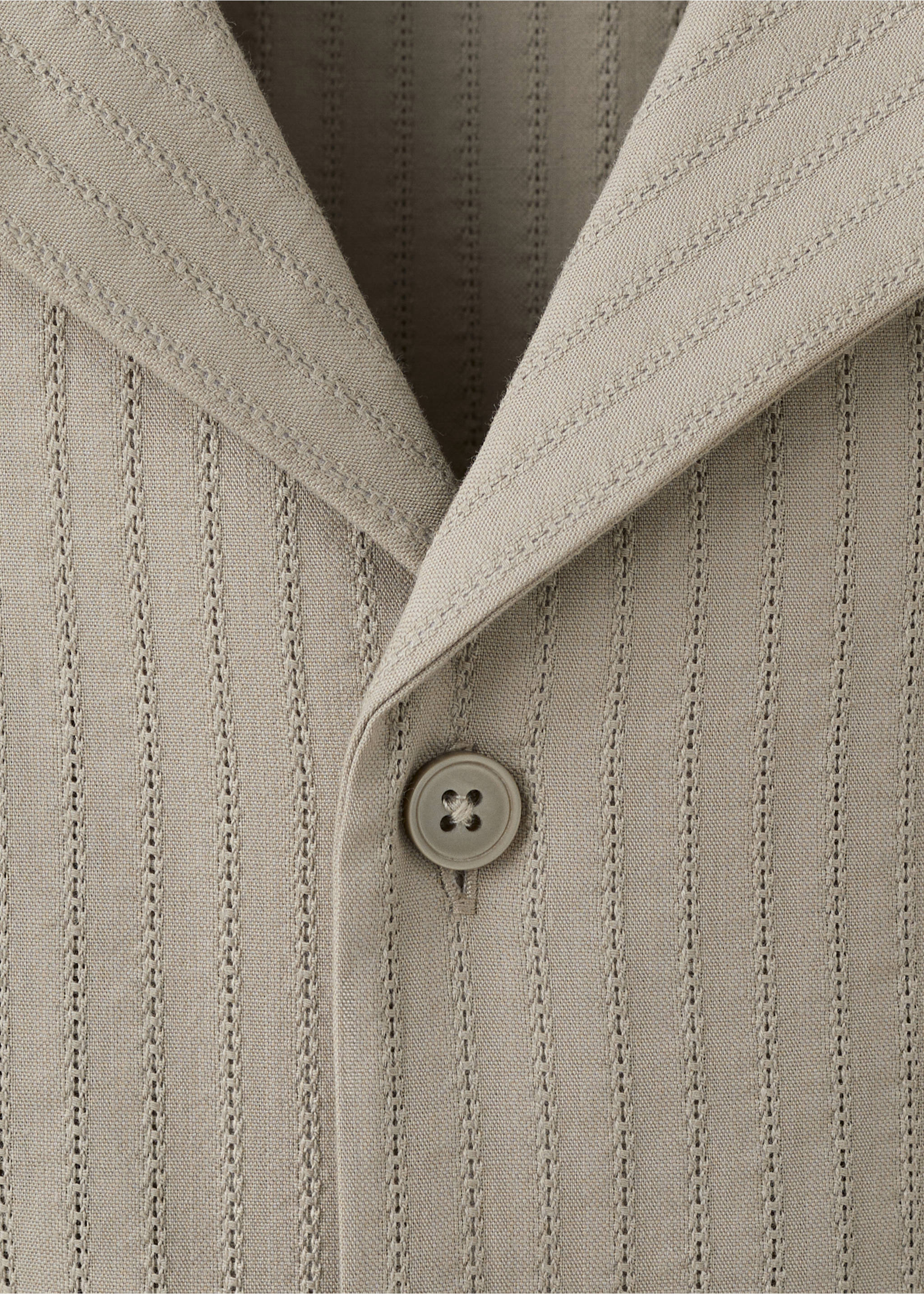 Chemise 100 % coton regular-fit - Détail de l'article 8, Beige. Ref: 37091346-00.