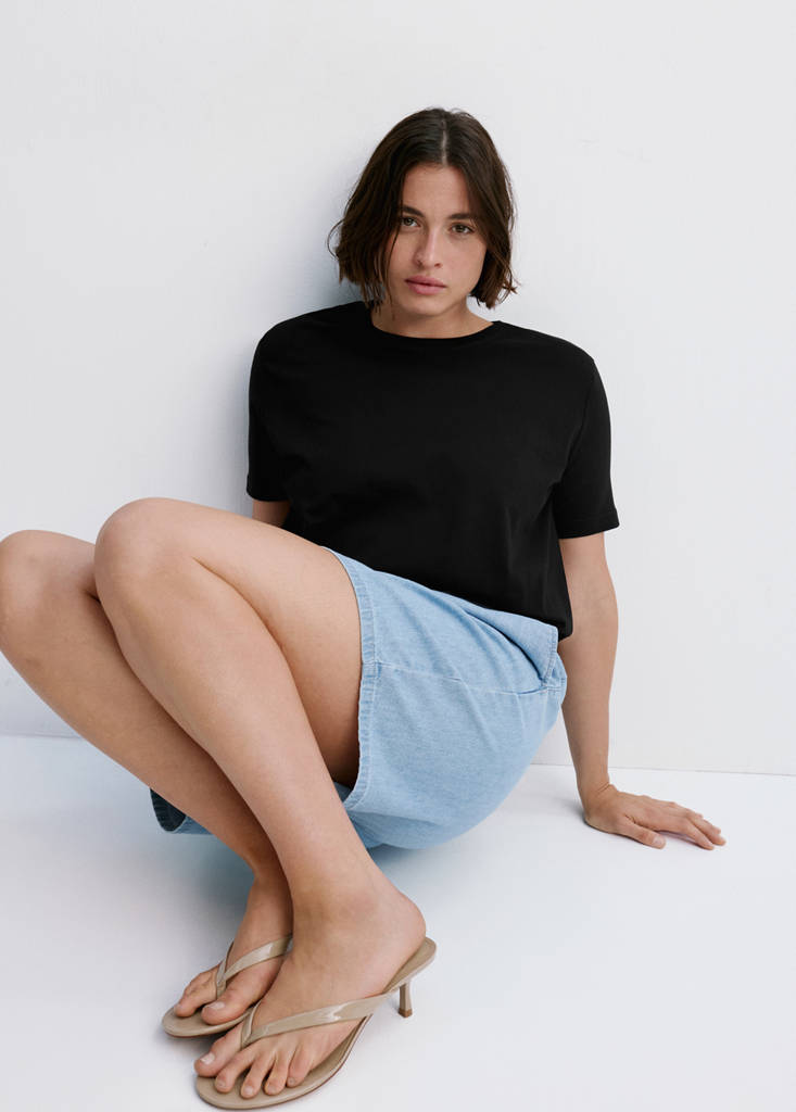 Rounded neck cotton t-shirt — Black