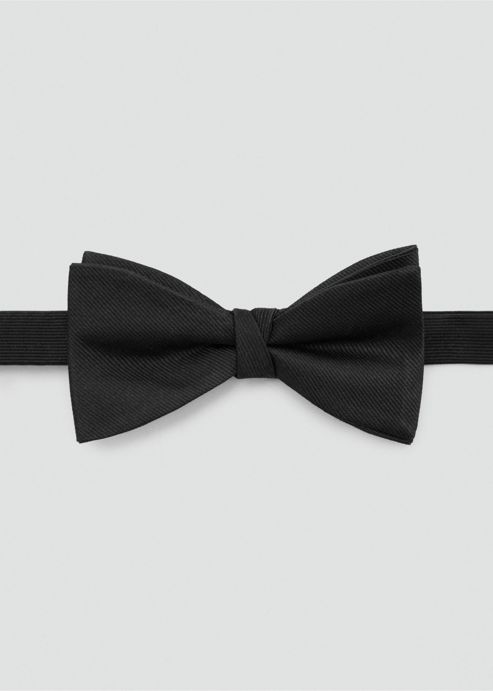 Classic bow tie with microstructure - Article without model, Black. Ref: 37091358-00.