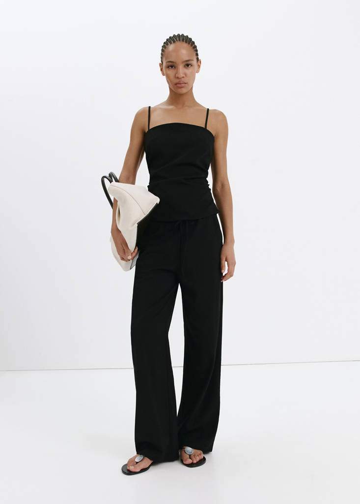 Straight mid-rise trousers — Black