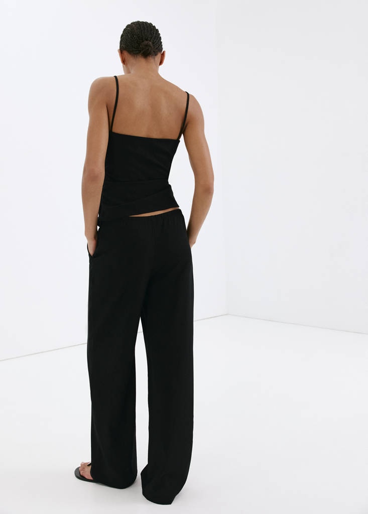 Straight mid-rise trousers — Black