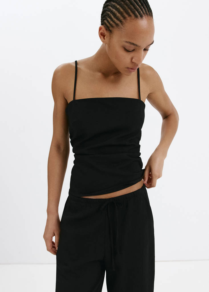 Straight mid-rise trousers — Black