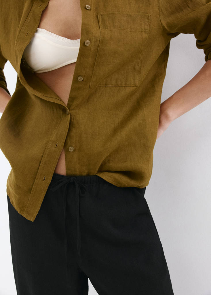 Straight mid-rise trousers — Black