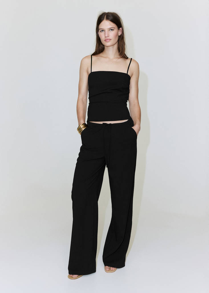 Straight mid-rise trousers — Black
