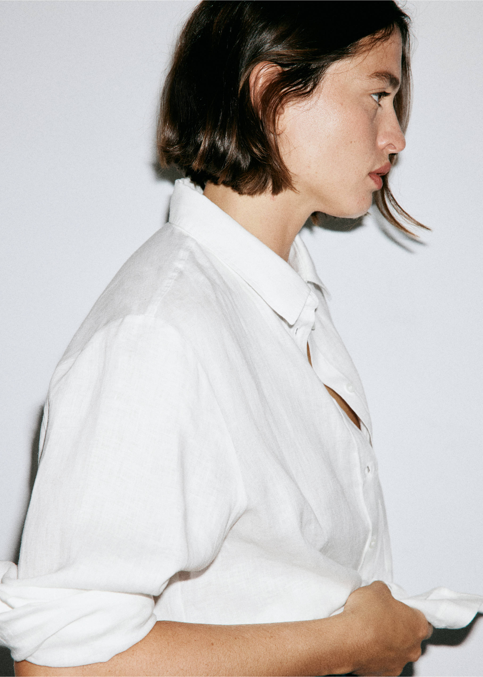 Pocket linen shirt - Details of the article 4, Off White. Ref: 37091363-00.