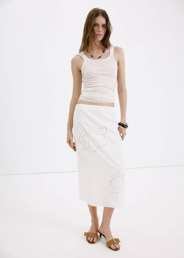 Linen skirt with floral embroidery — White