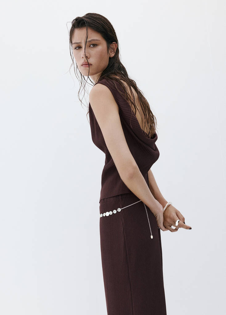Textured top with bead detail on the back — Chocolate