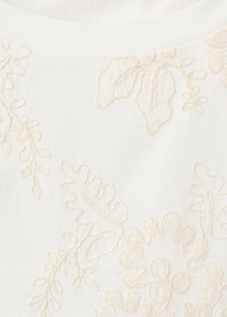 Floral-embroidered cotton t-shirt — Ecru