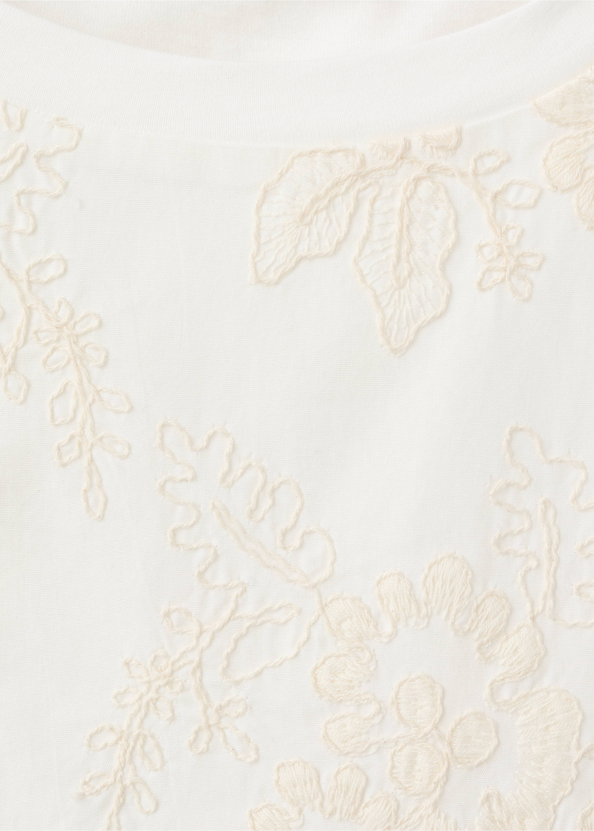 Floral-embroidered cotton t-shirt - Details of the article 8, Ecru. Ref: 37091371-00.