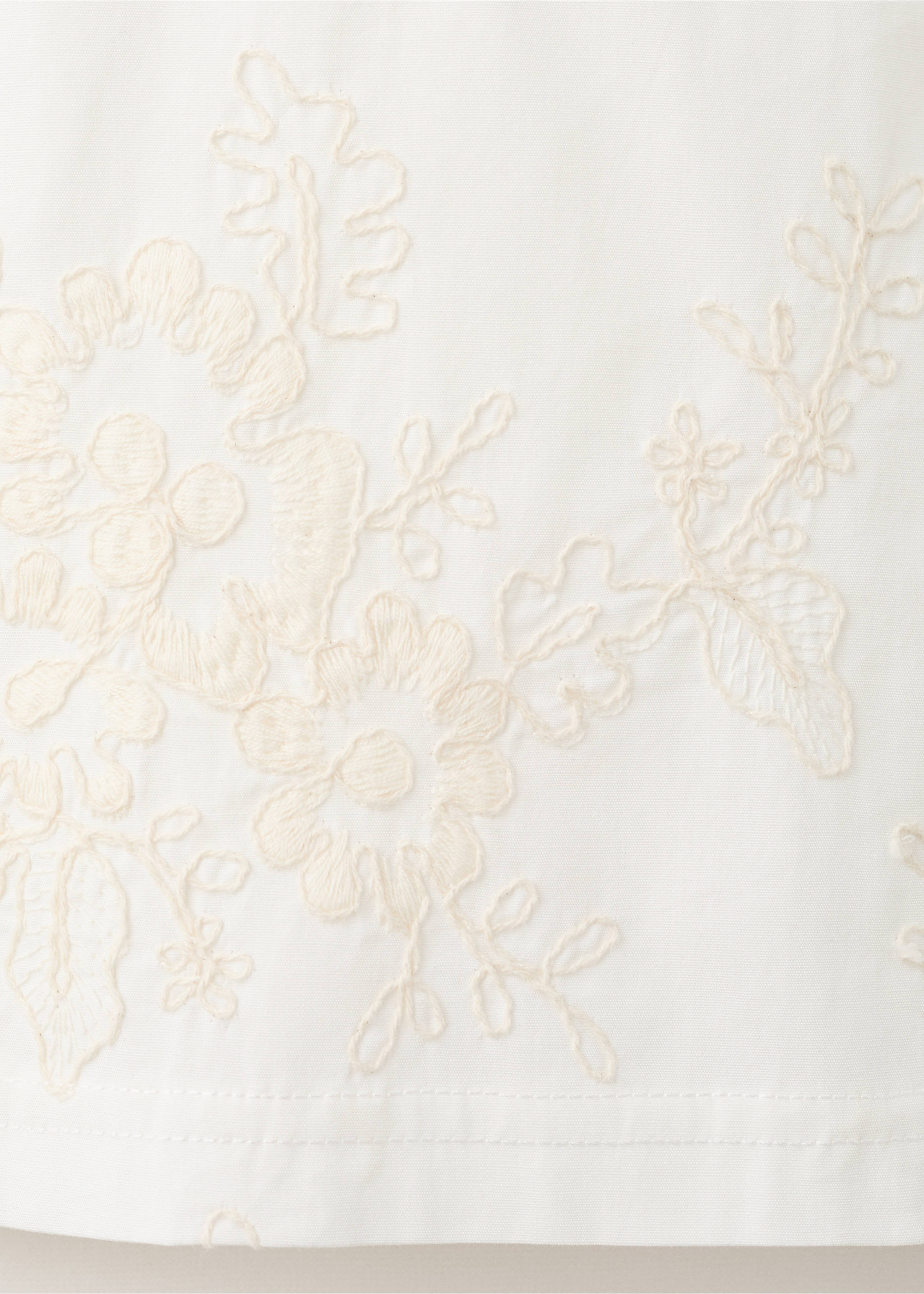 Floral-embroidered cotton t-shirt - Details of the article 0, Ecru. Ref: 37091371-00.