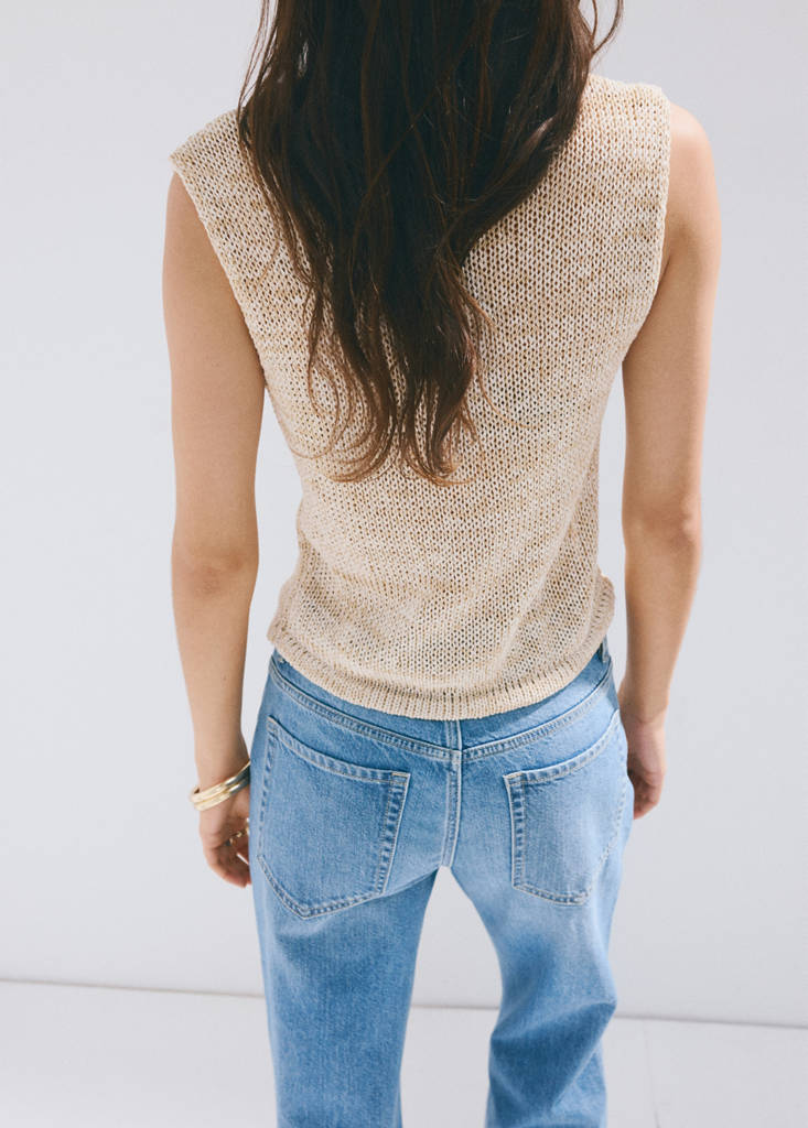 Buttoned marl knit gilet - thumbnail 3