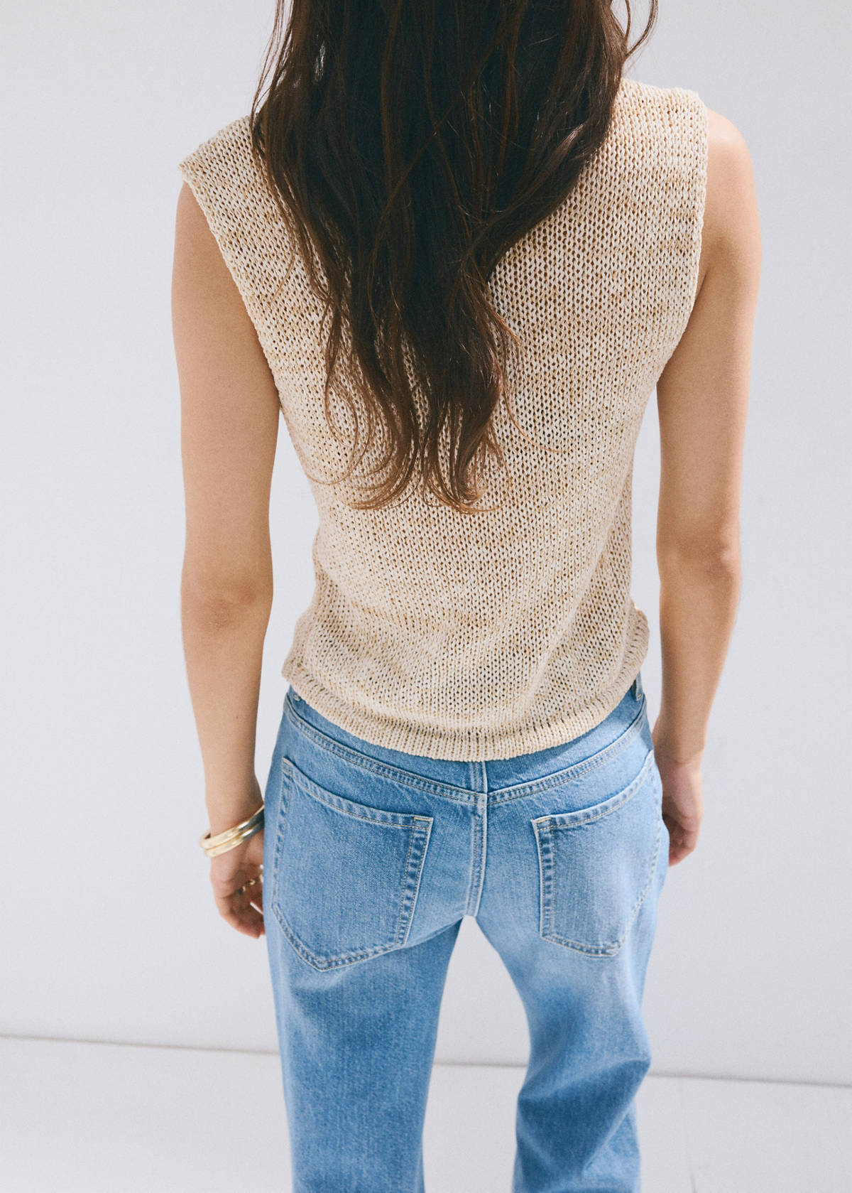 Buttoned marl knit gilet — Beige