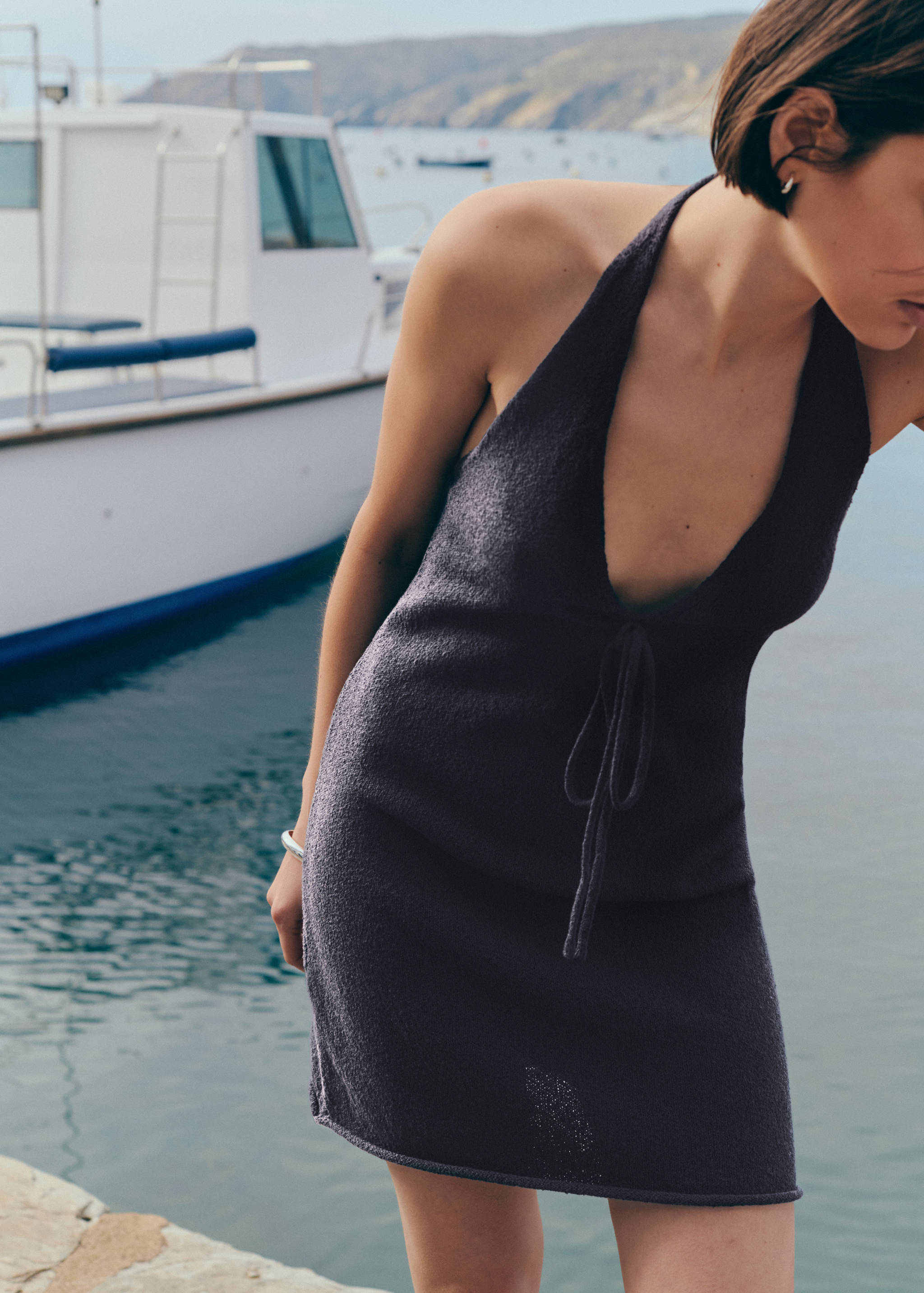 Robe maille nœud - Plan moyen