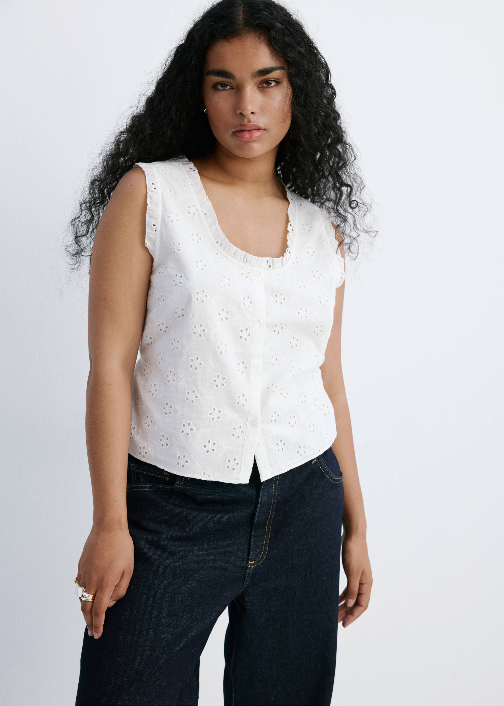 Cotton blouse with broderie anglaise embroidery - Details of the article 5, Off White. Ref: 37091378-00.