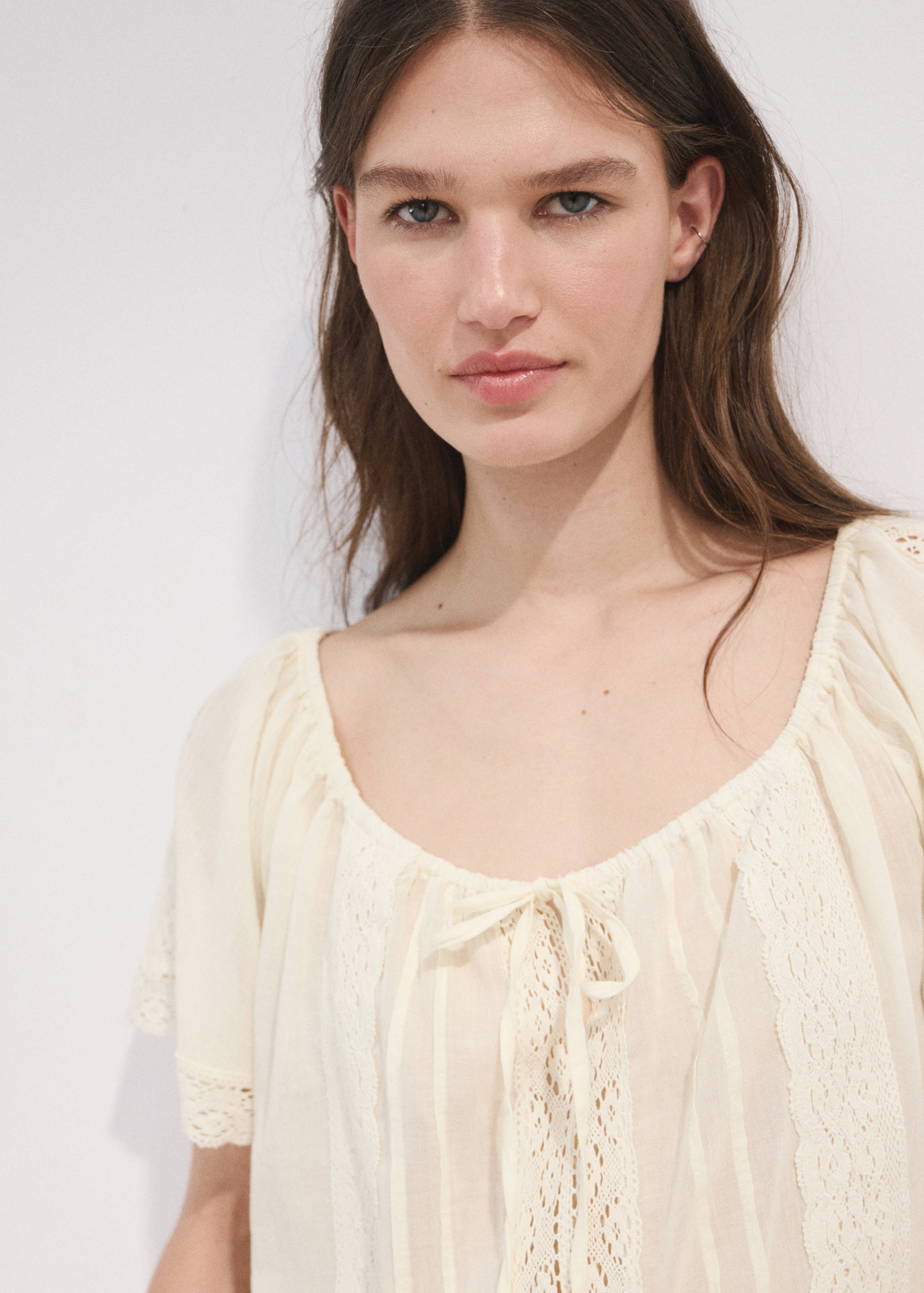 Blusa de algodão com renda - Plano médio