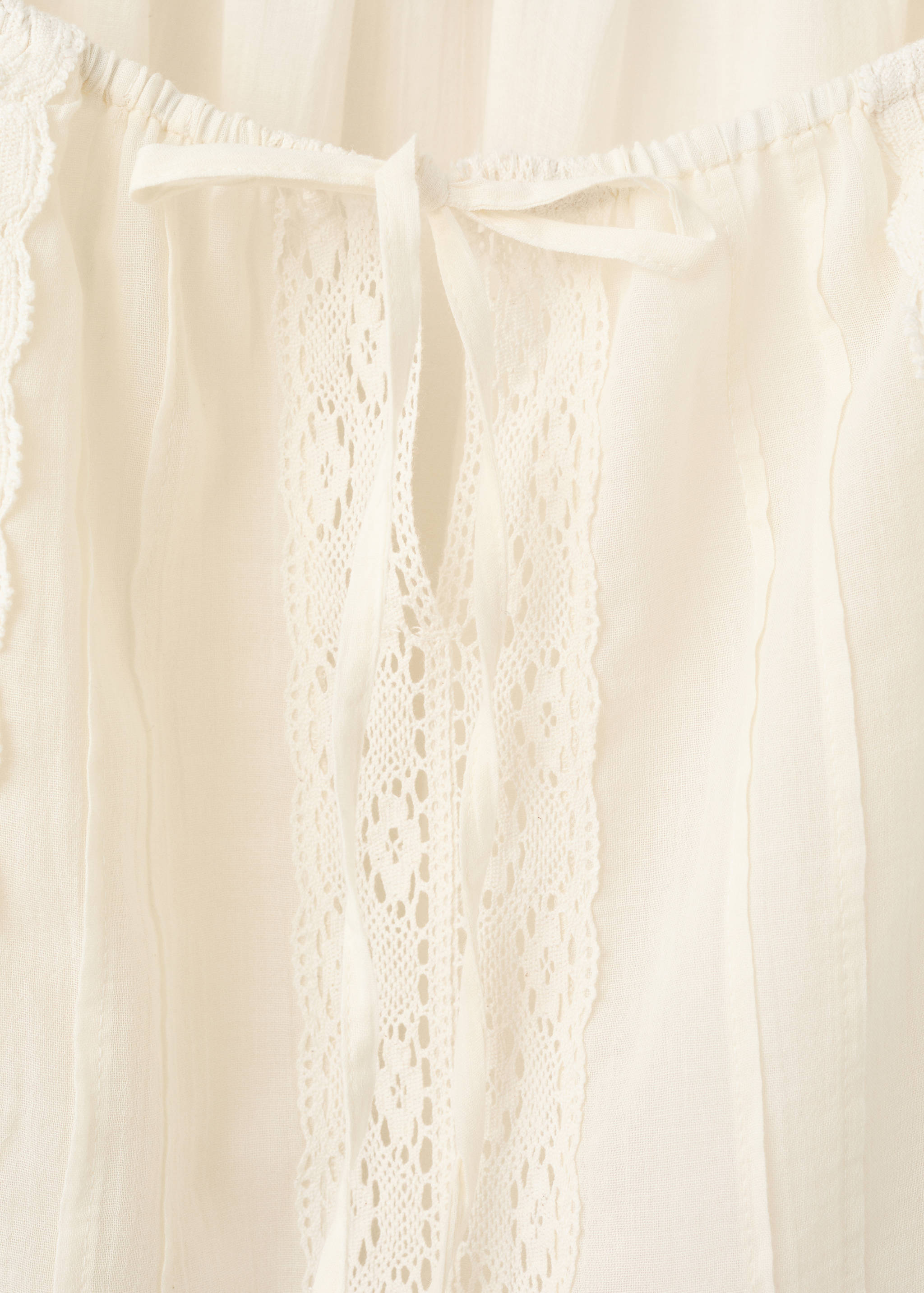 Blusa de algodão com renda - Pormenor do artigo 8
