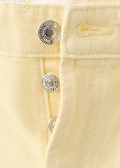 Denim shorts with frayed hem — Pastel Yellow 7