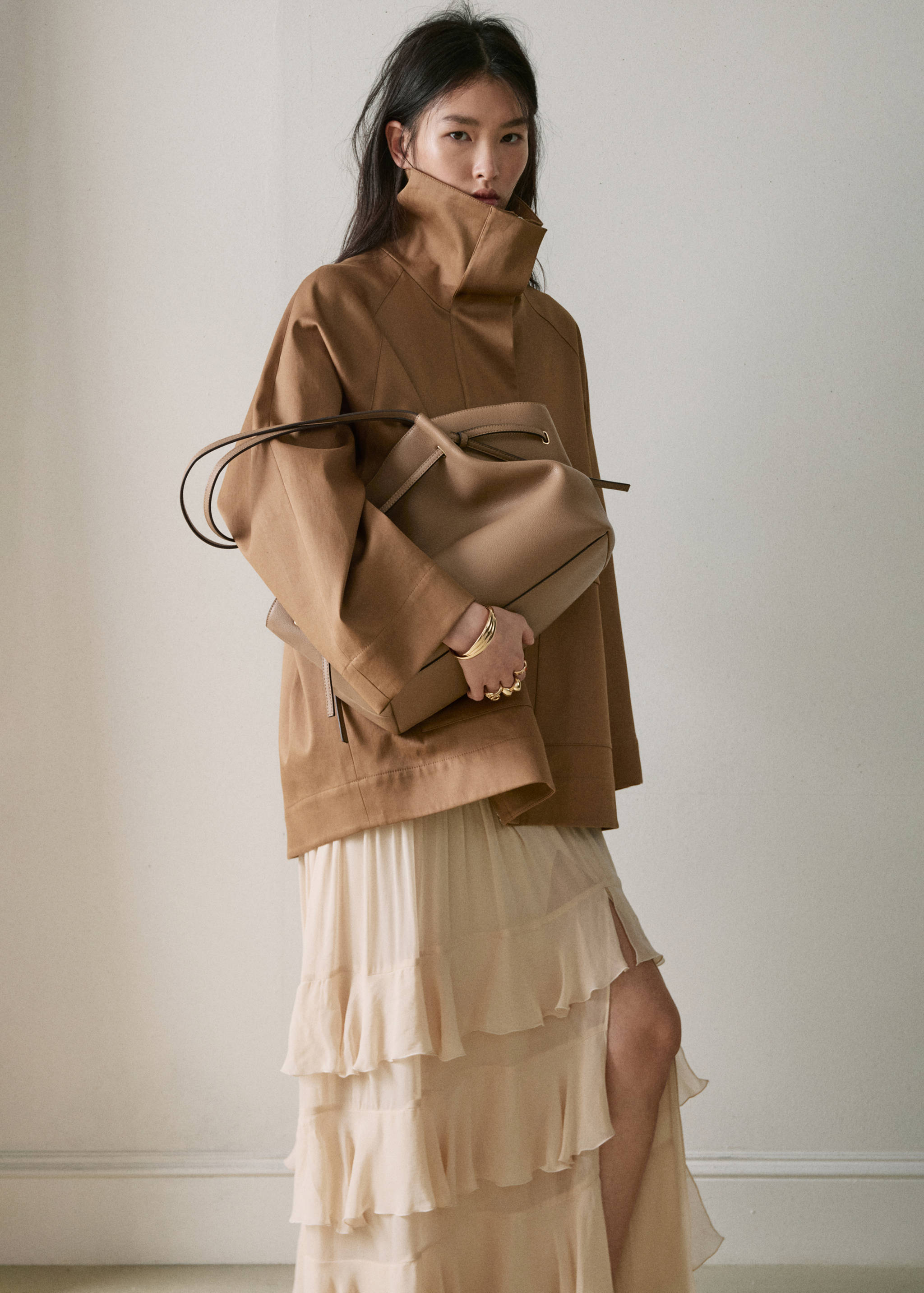 Large faux leather shoulder bag - Details of the article 9