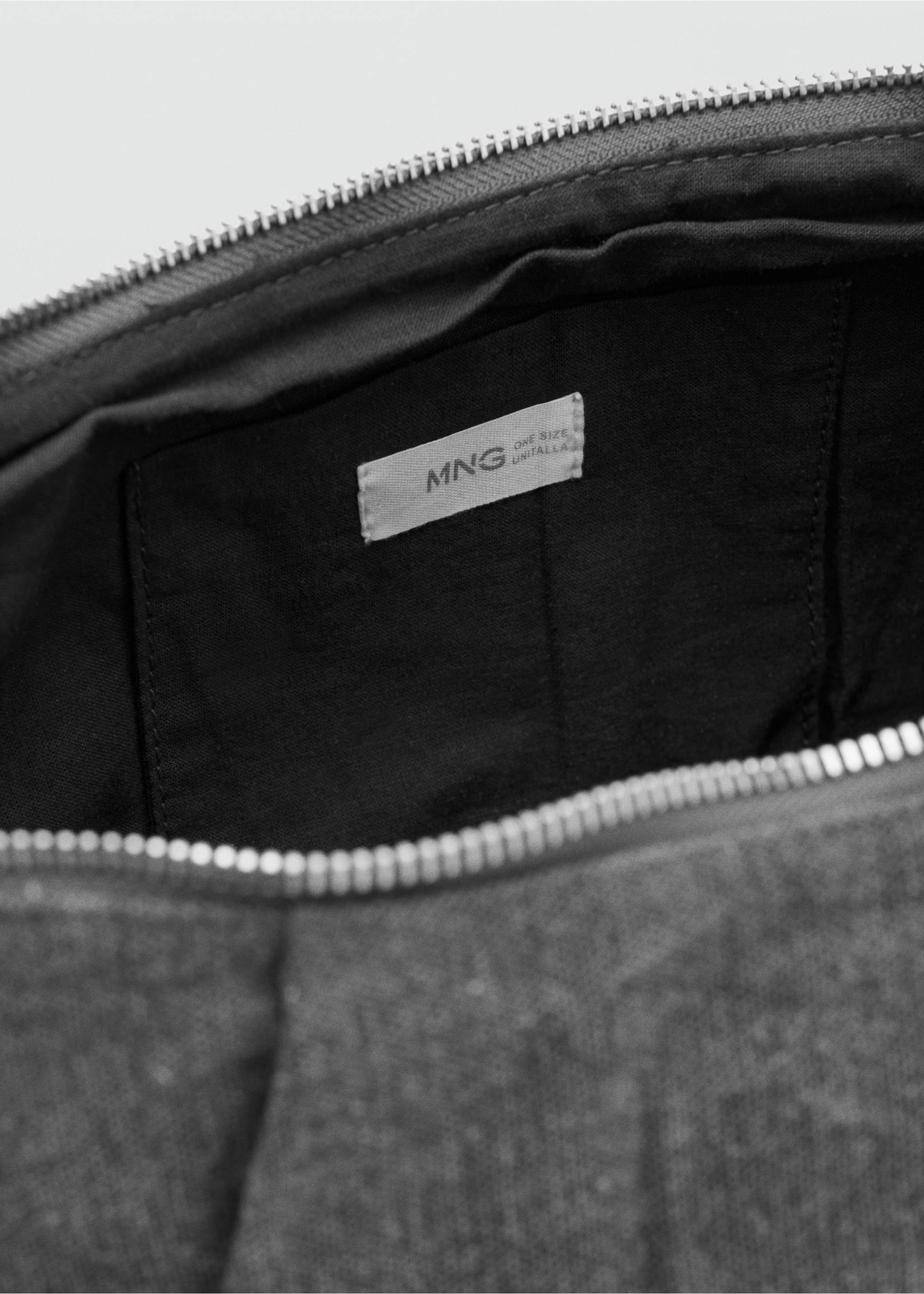 Bolso bandolera eyelets - Detalle del artículo 2, Gris. Ref: 37091395-00.