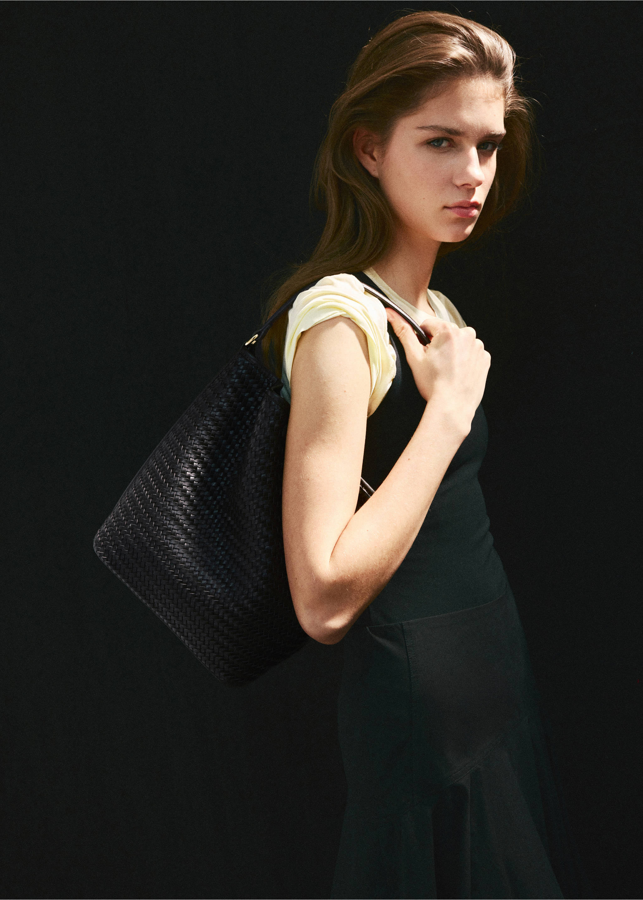 Braided shoulder bucket bag - General plane, Chocolate. Ref: 37091397-00.