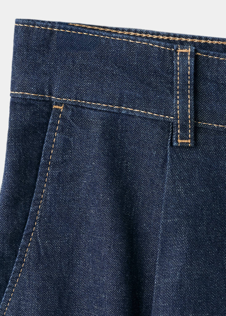 Mid-rise denim bermuda shorts with pleats — Open Blue