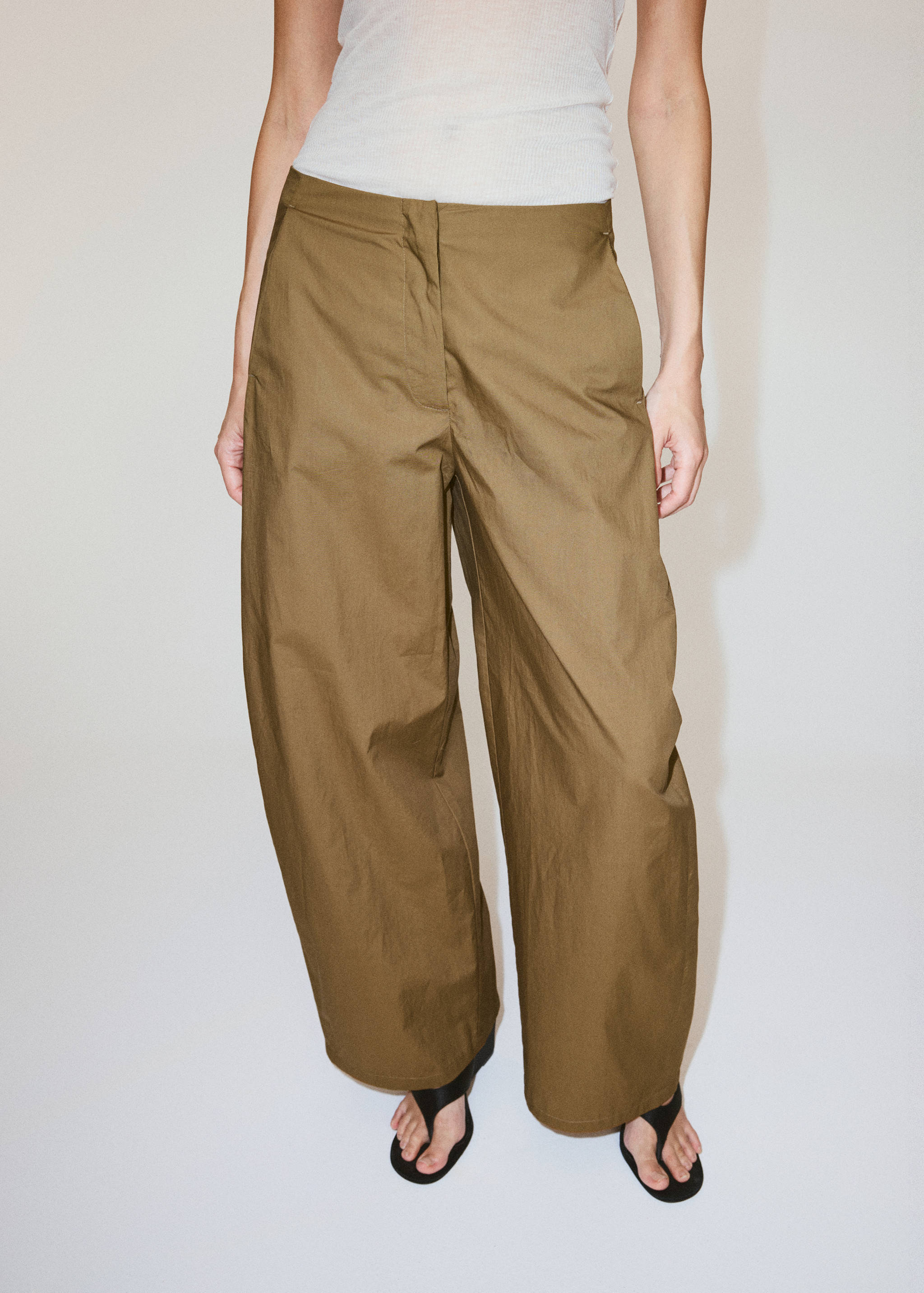 Gerade geschnittene Hose mit Schalmuster - Mittlere Ansicht