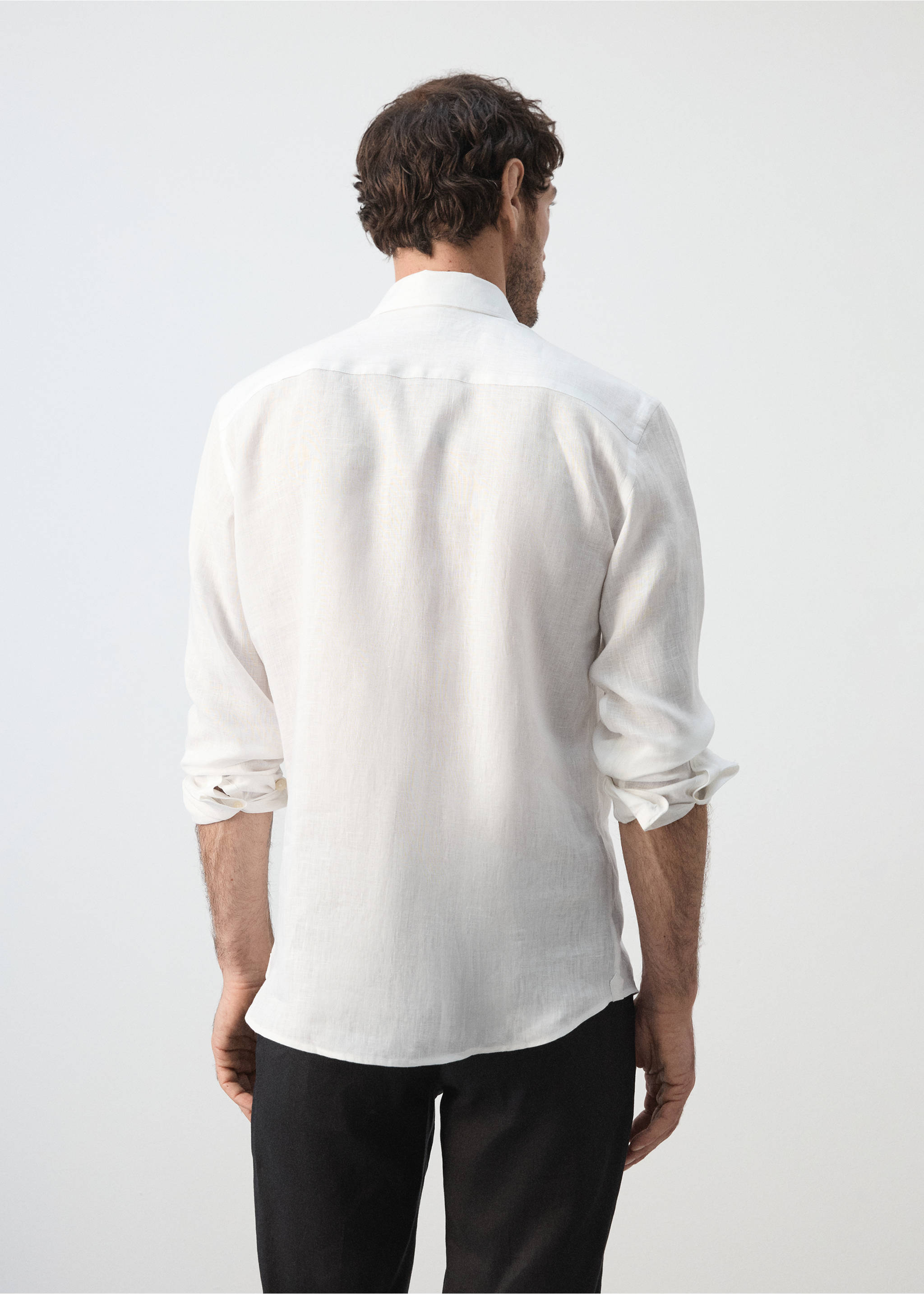 Regular-fit 100% linen shirt - Reverse of the article, White. Ref: 37091405-00.