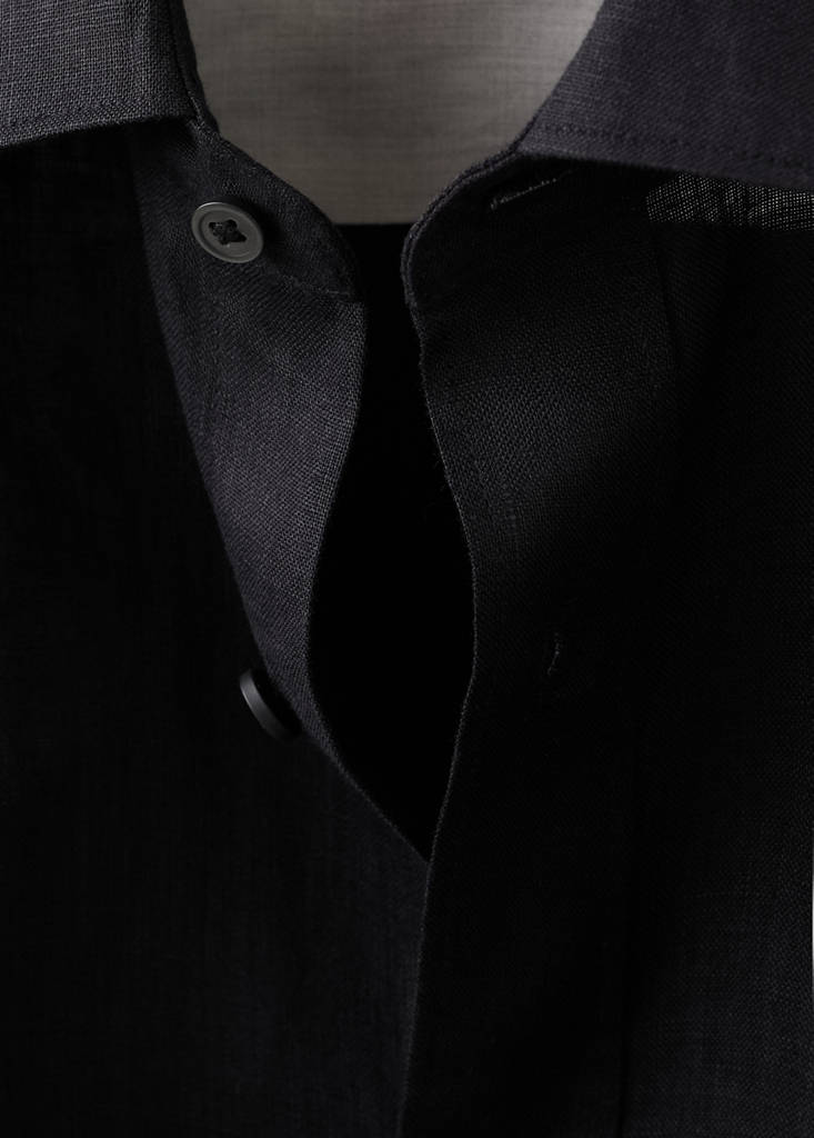 Regular-fit 100% linen shirt — Black