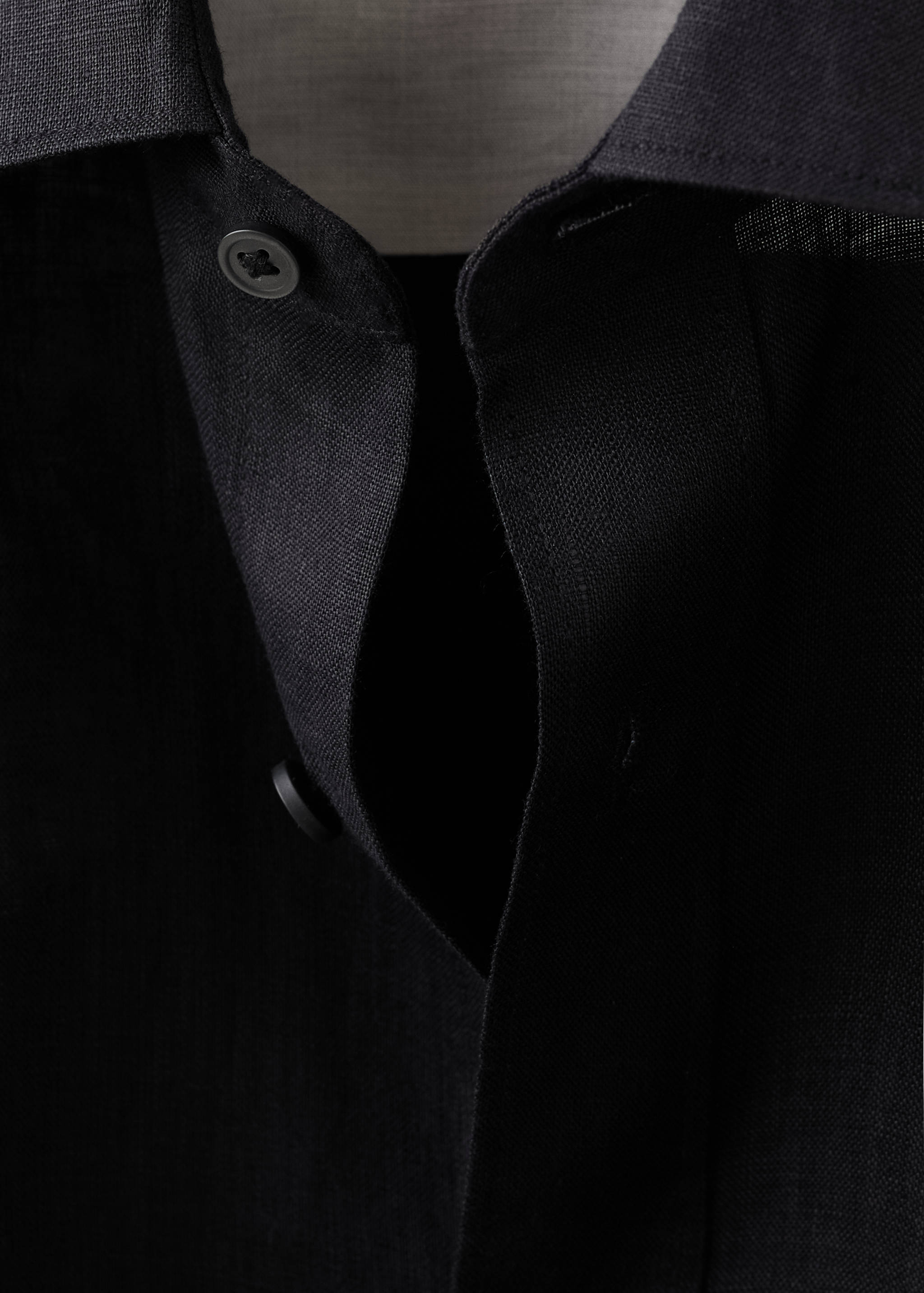 Regular-fit 100% linen shirt - Details of the article 8