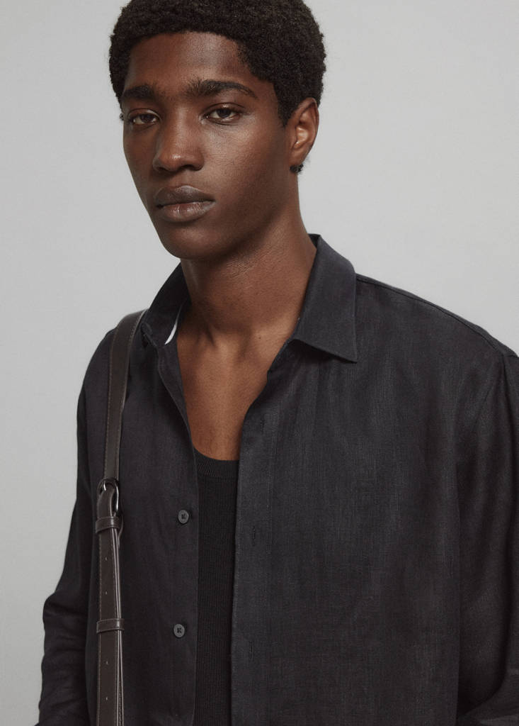 Regular-fit 100% linen shirt — Black