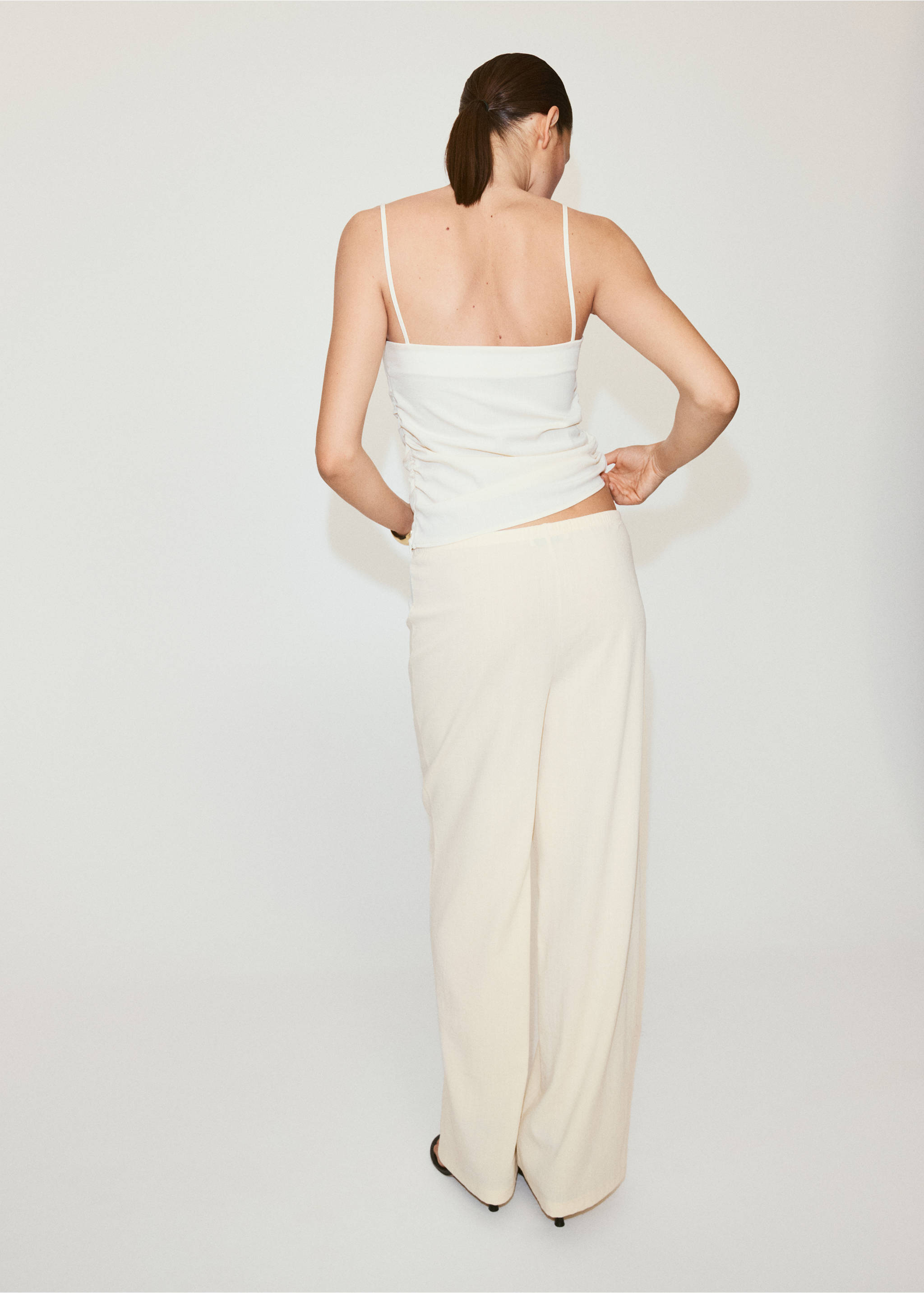 Straight mid-rise trousers - Reverse of the article, Ecru. Ref: 37091430-01.