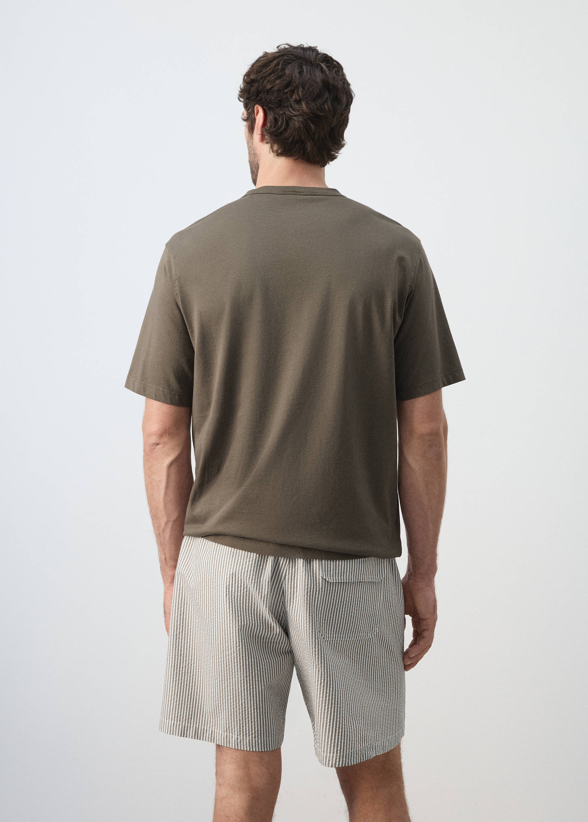 Camiseta regular fit 100% algodón - Reverso del artículo