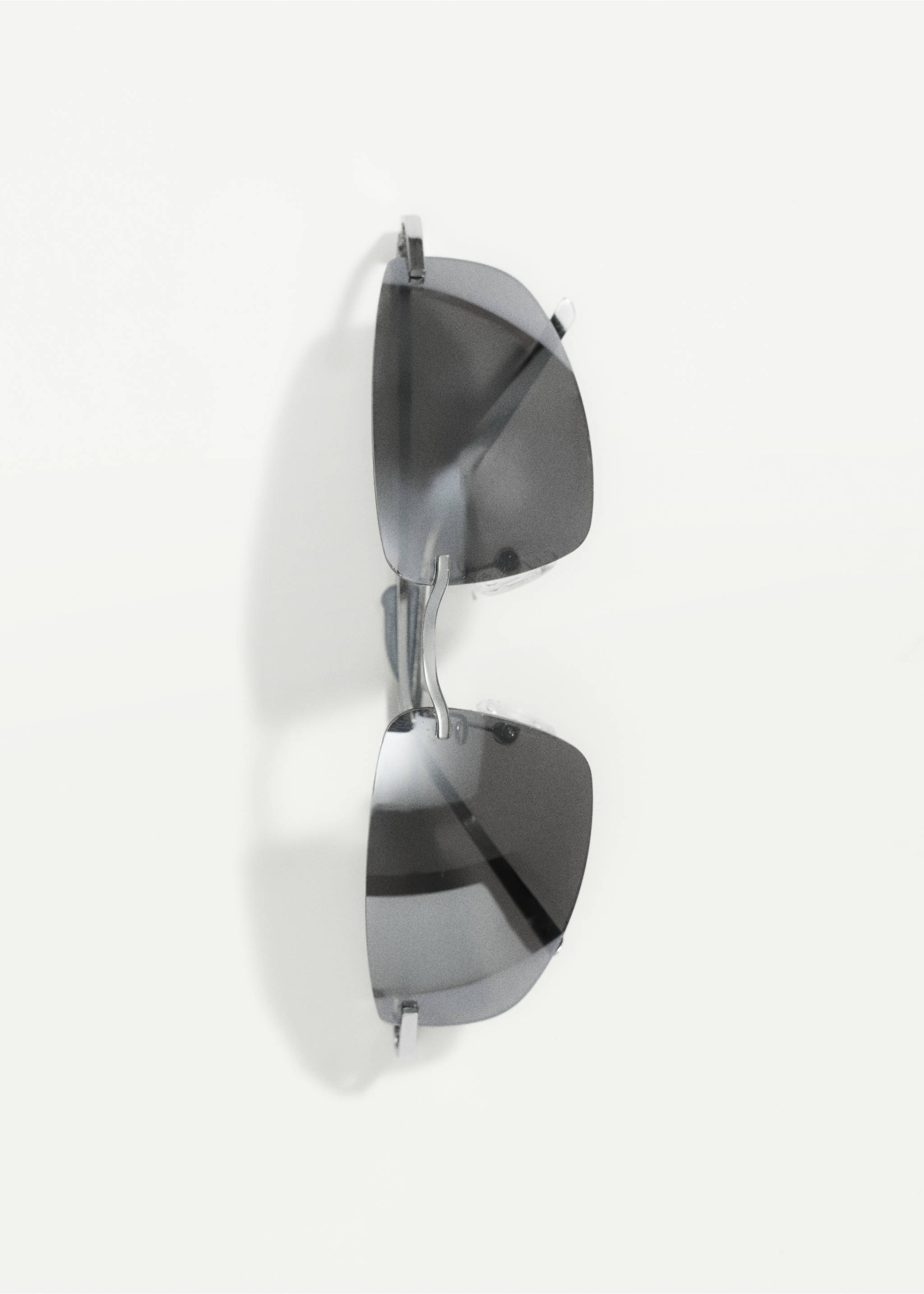 Lunettes de soleil métallisées sans monture - Article sans modèle, Argent. Ref: 37091442-00.