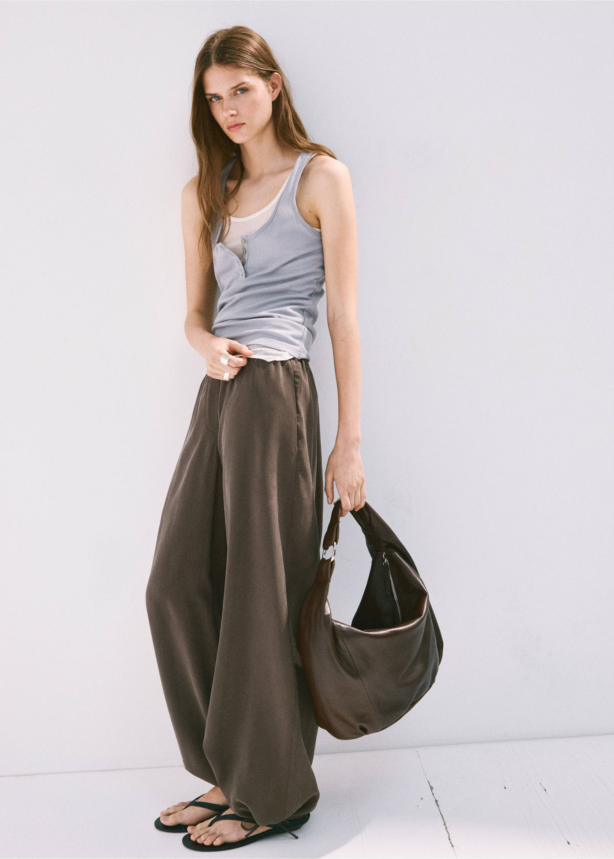 Baggy pants with elastic waistband - General plane, Chocolate. Ref: 37091443-00.