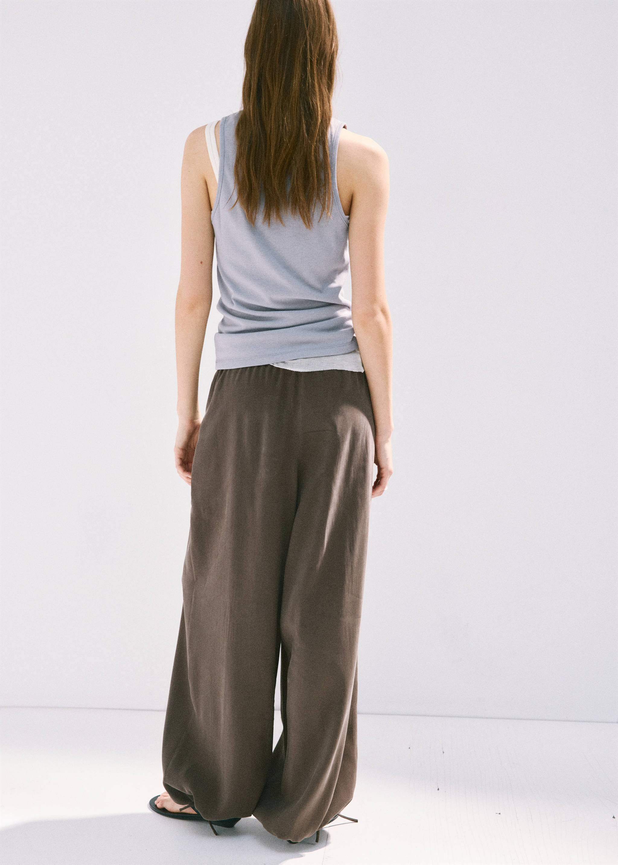 Pantalon bouffant à taille élastique - Verso de l’article
