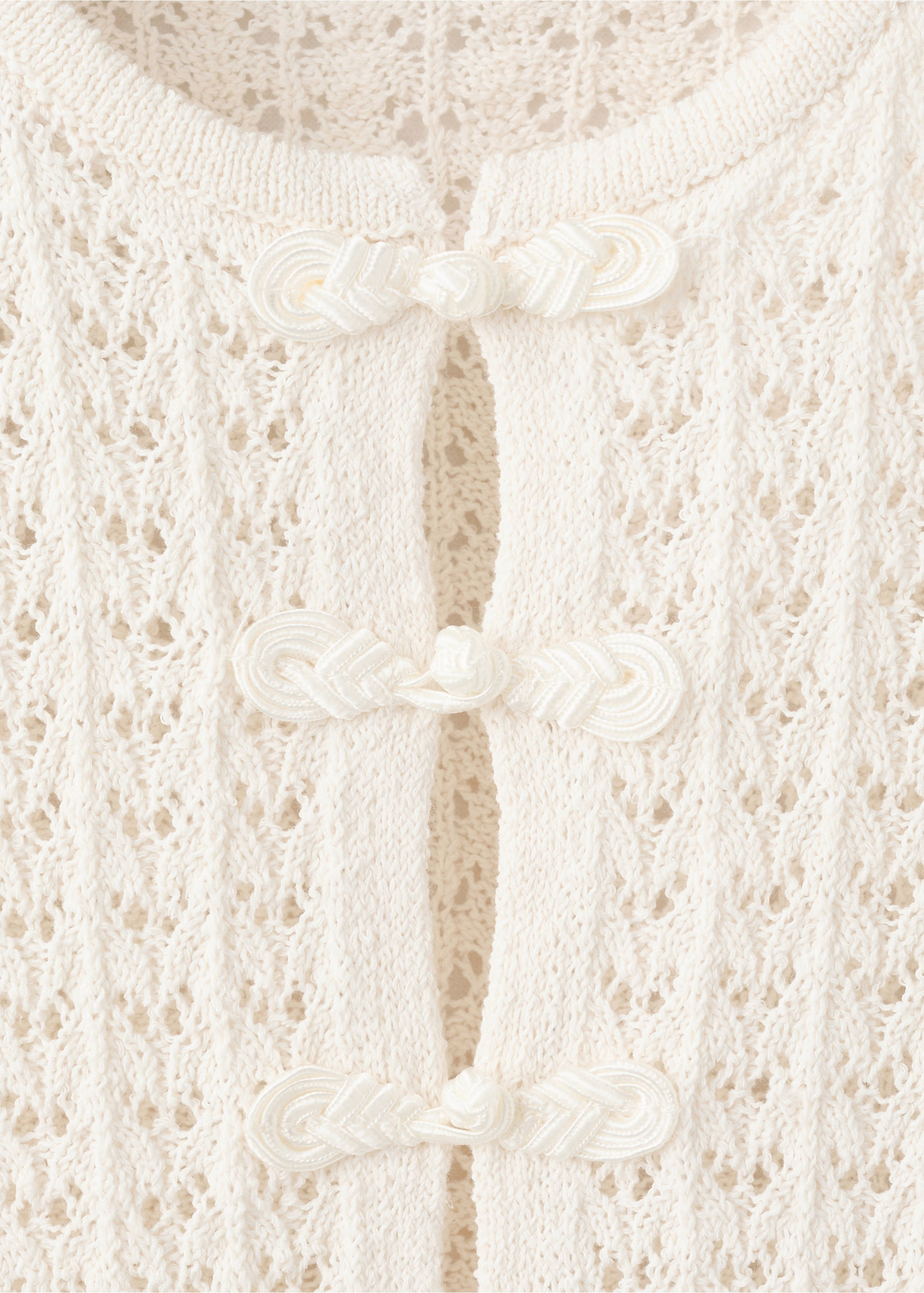Warm knit duffle cardigan - Details of the article 8, Ecru. Ref: 37091454-00.