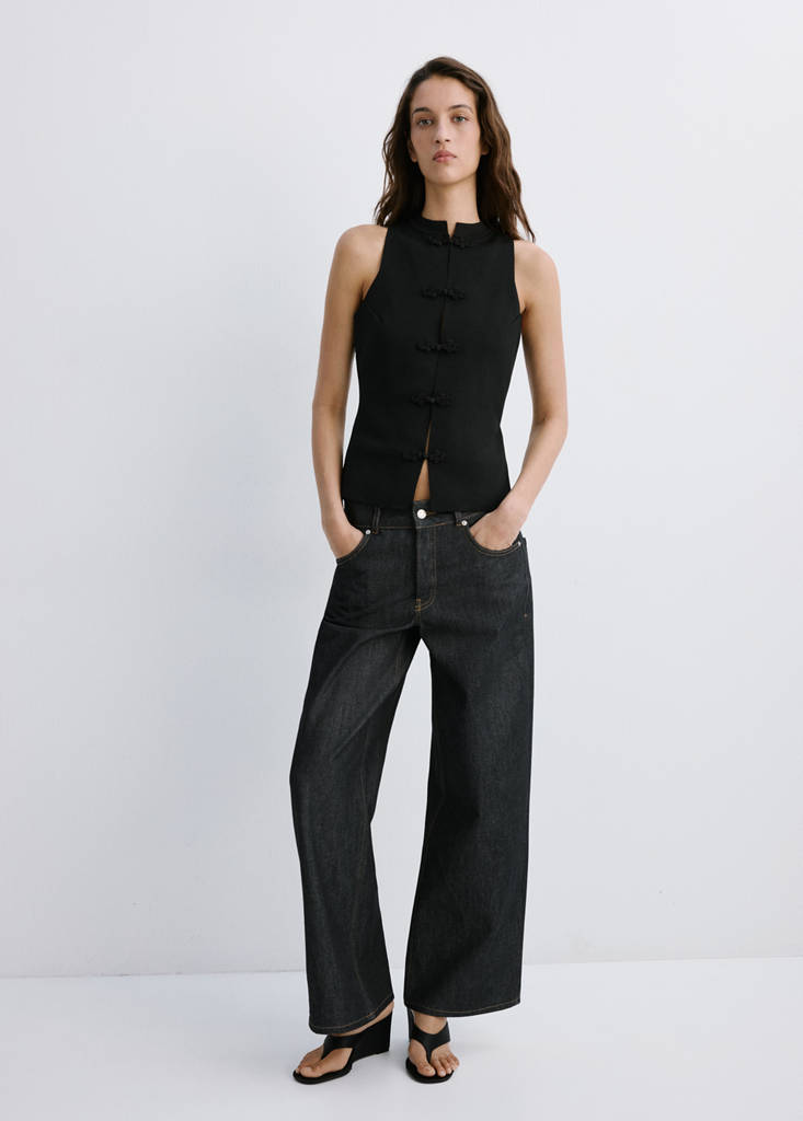 Toggle fastened knit gilet — Black