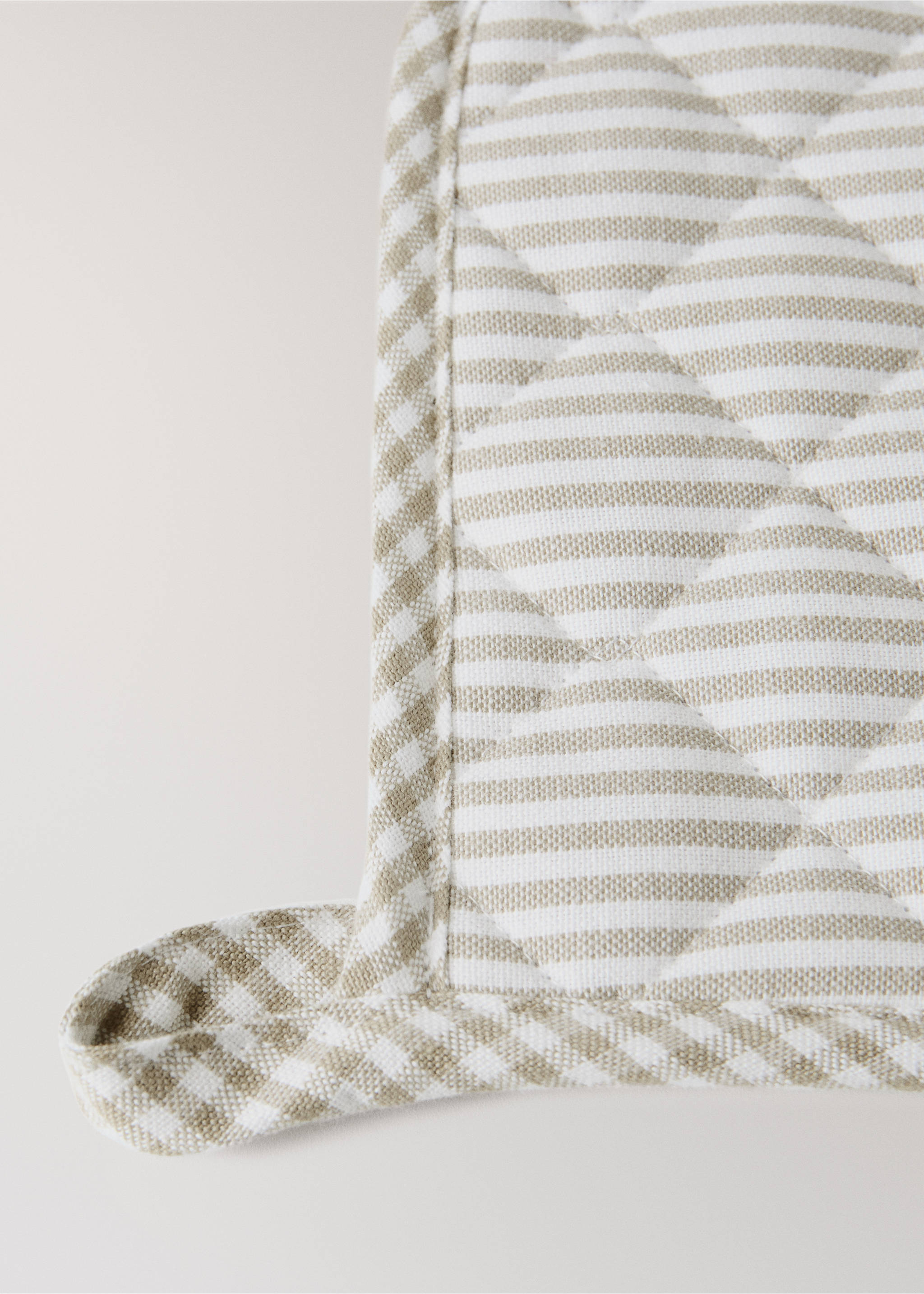 Cotton check kitchen potholder - Details of the article 1, Light/Pastel Brown. Ref: 37091472-00.