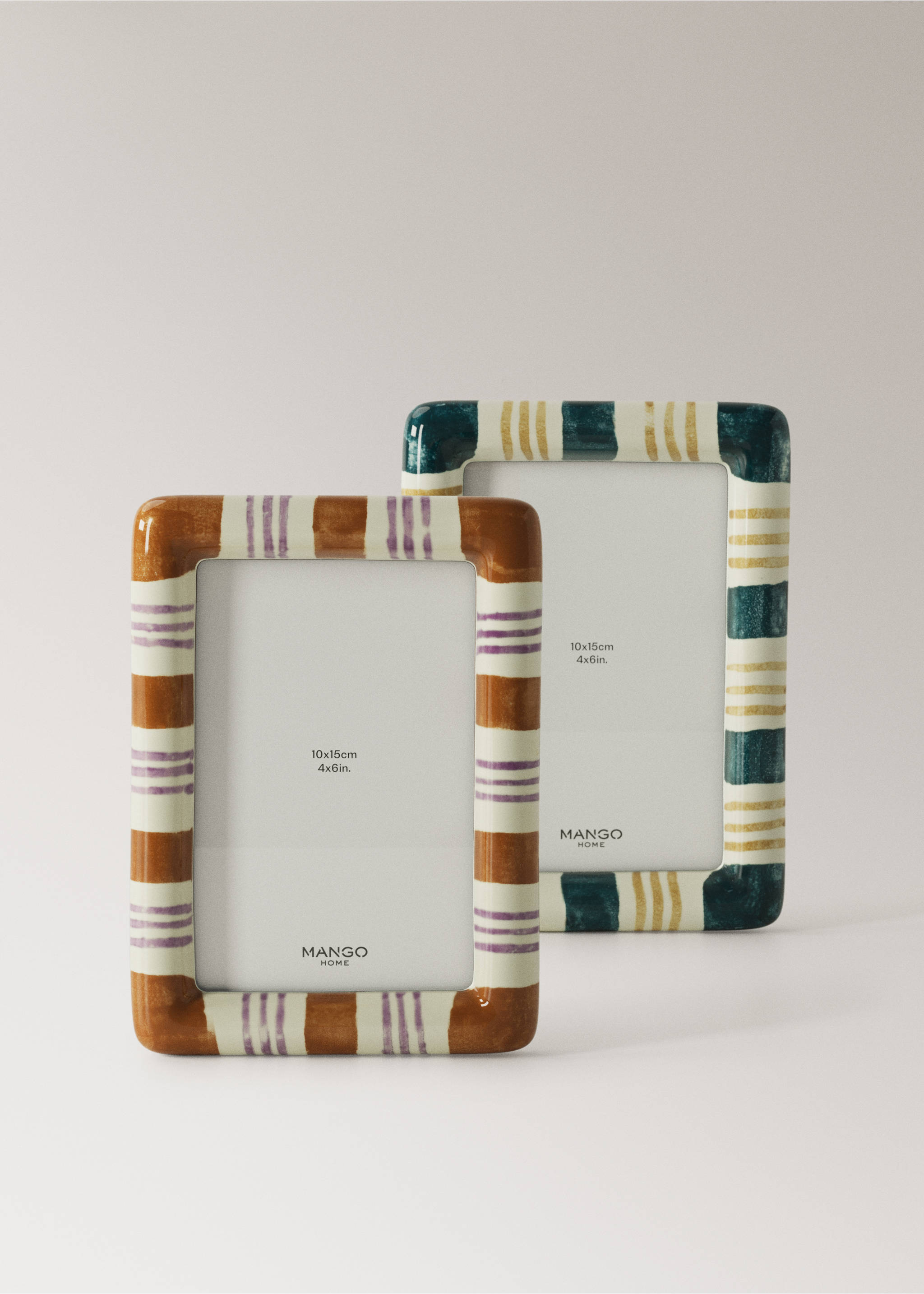 Ceramic striped photo frame - Details of the article 3, Brown. Ref: 37091476-00.