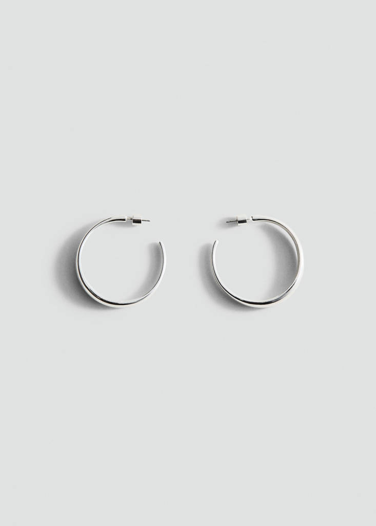 Thin hoop earrings — Silver
