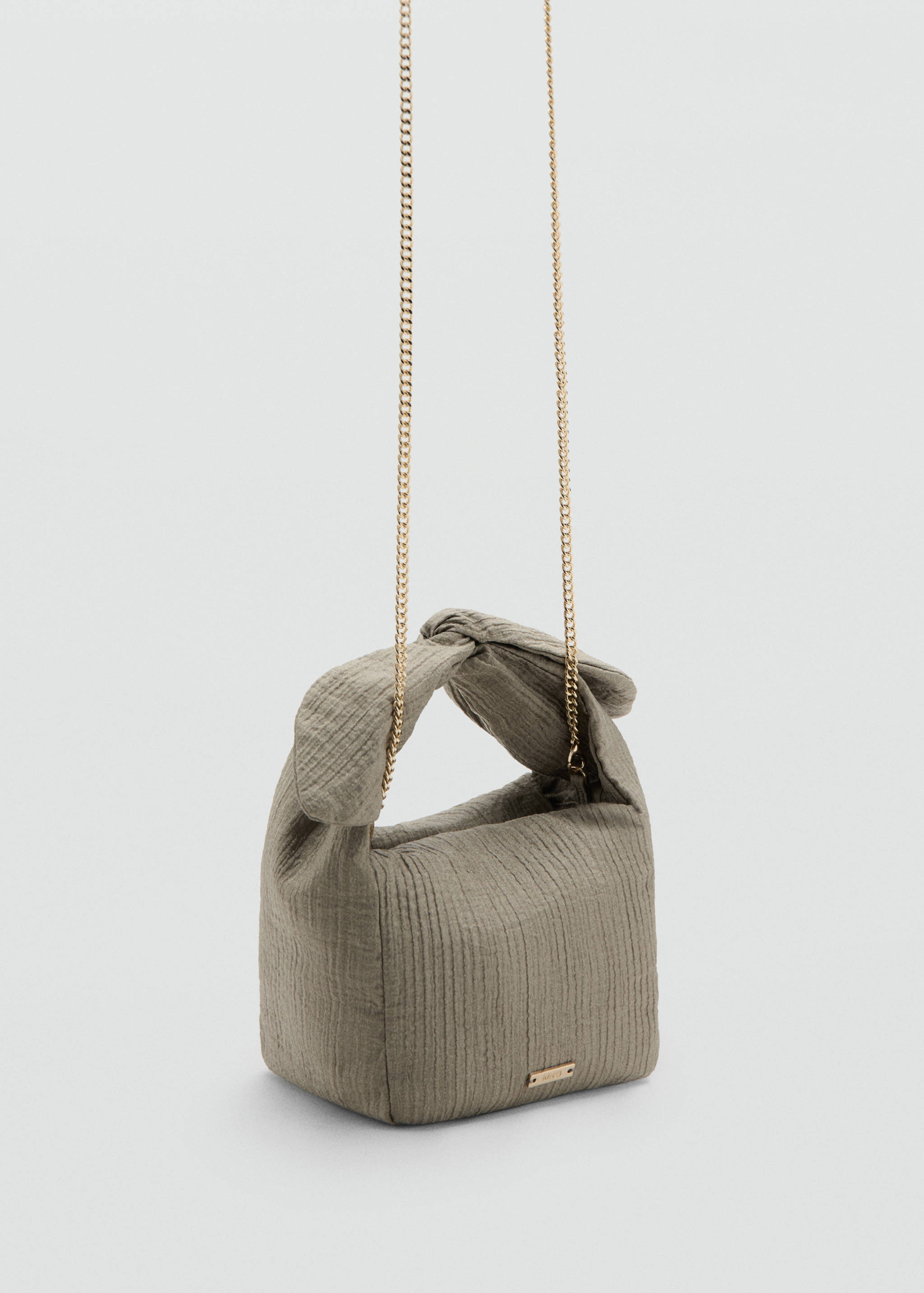 Sac à main en bambula avec nœud - Plan moyen