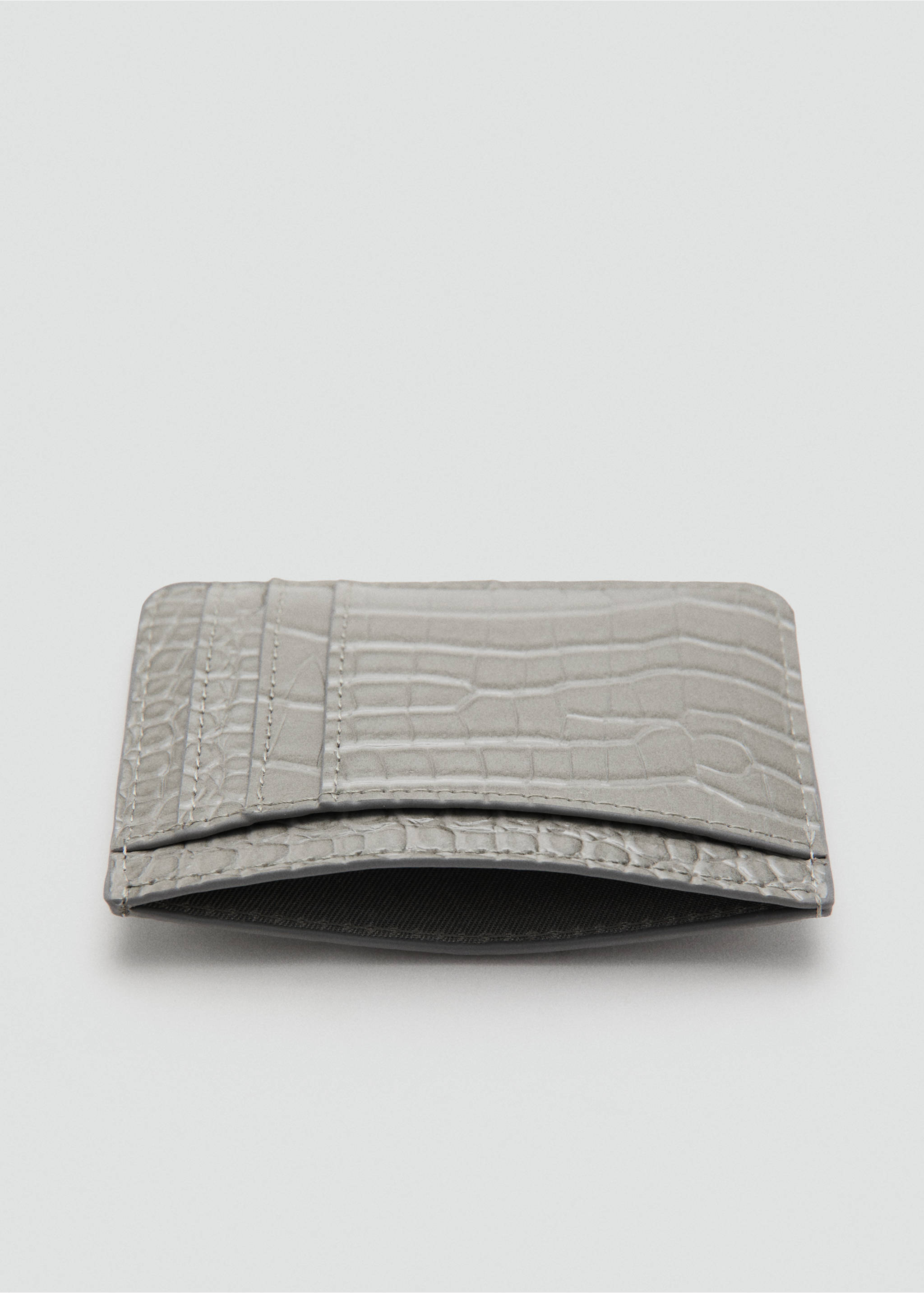 Croc-effect card holder - Details of the article 1, Grey. Ref: 37091510-00.