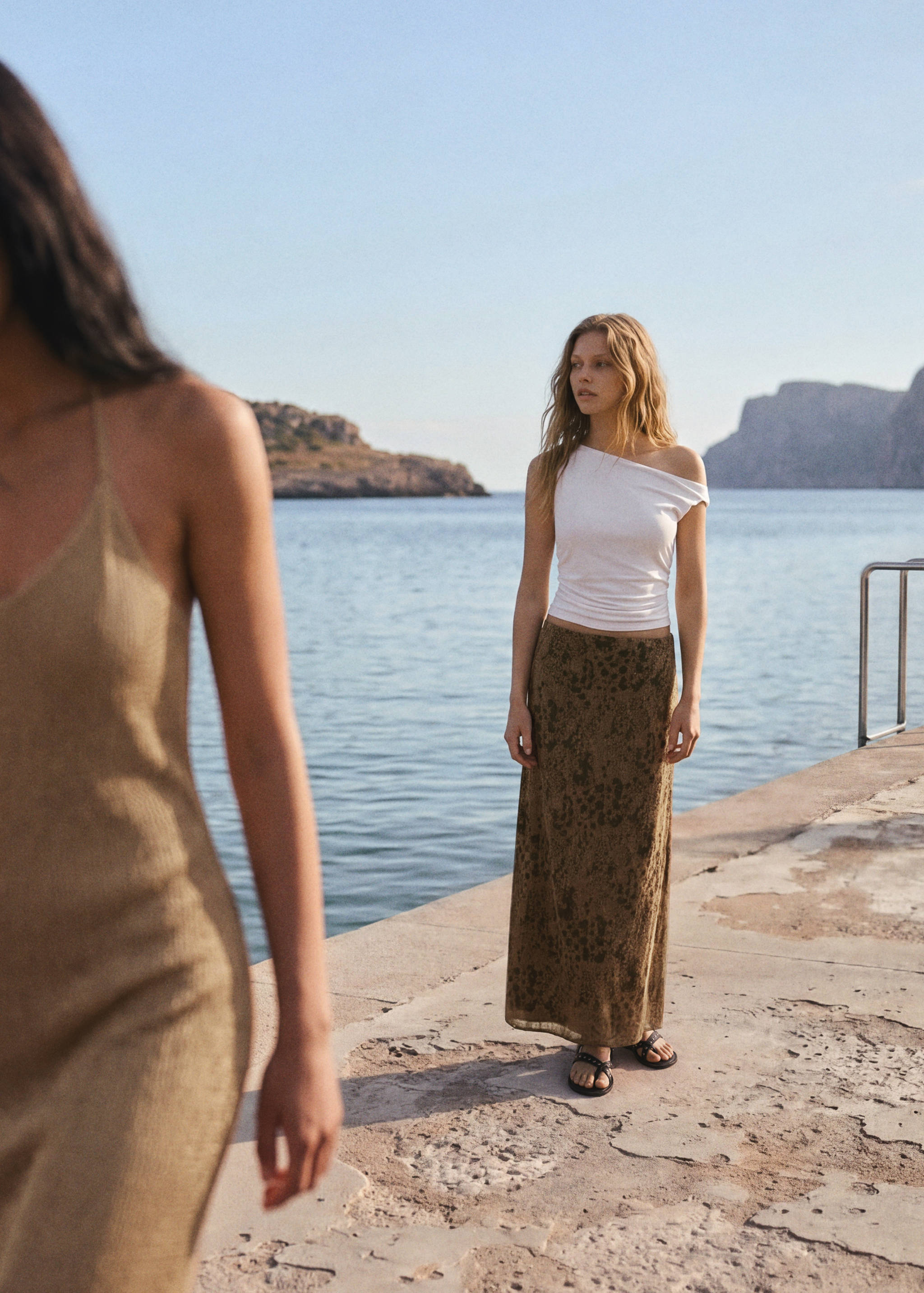 Flowy printed skirt - Details of the article 2
