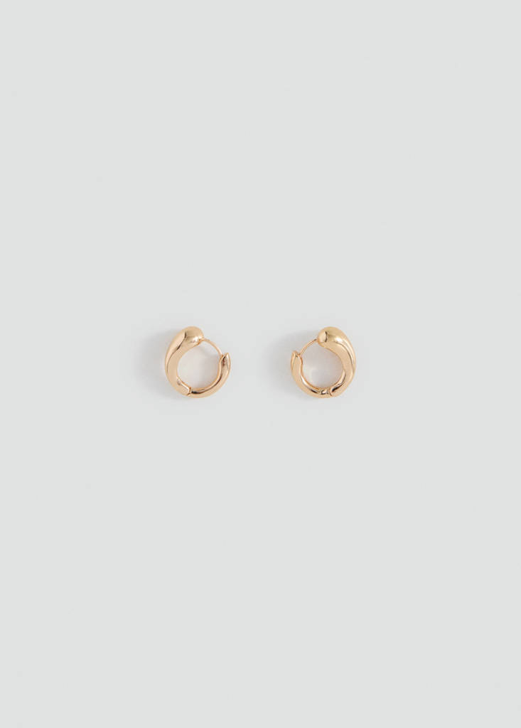 Hoop earrings — Gold