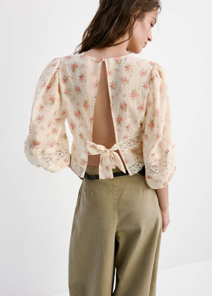 Floral lace blouse — Pink